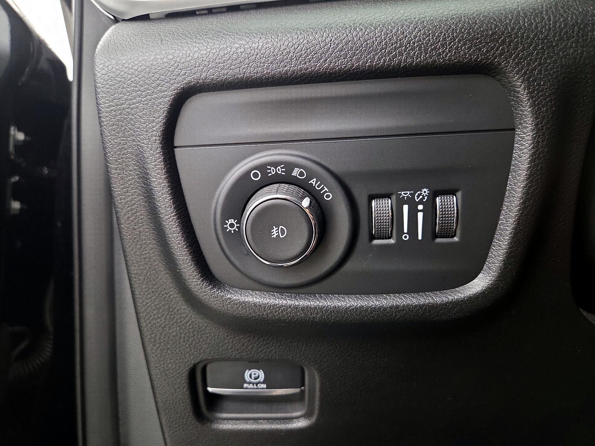 Thumbnail: 2023 Jeep Grand Cherokee - 13