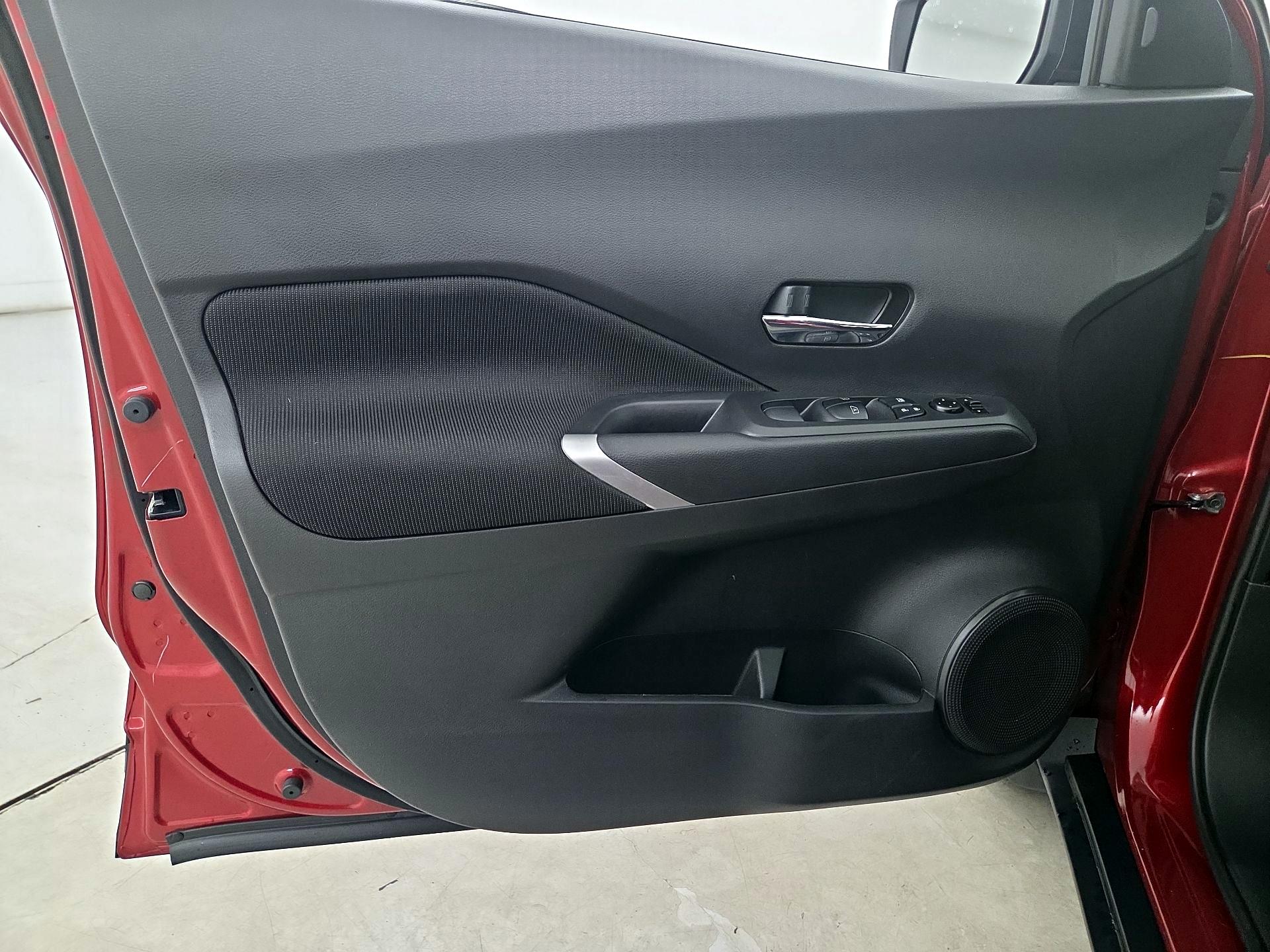 Thumbnail: 2024 Nissan Kicks - 12