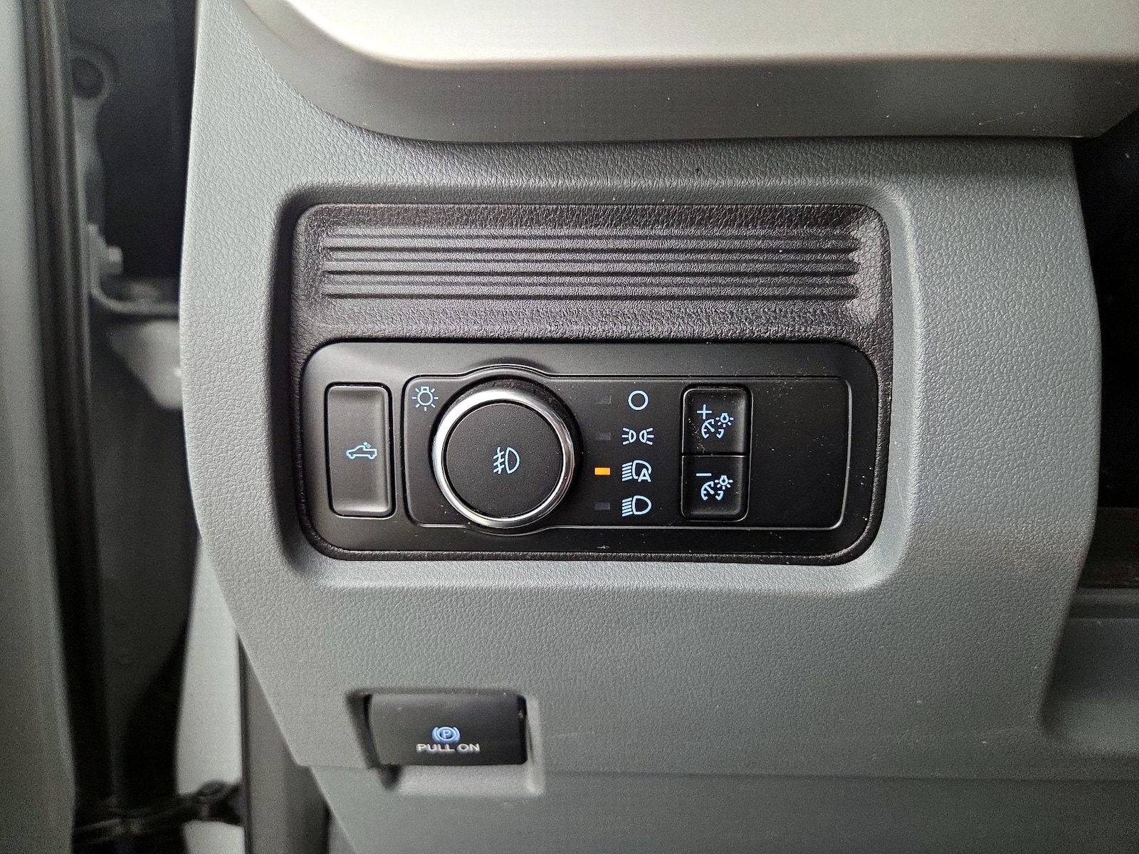 2025 Ford F-250 Super Duty XL - Photo 14