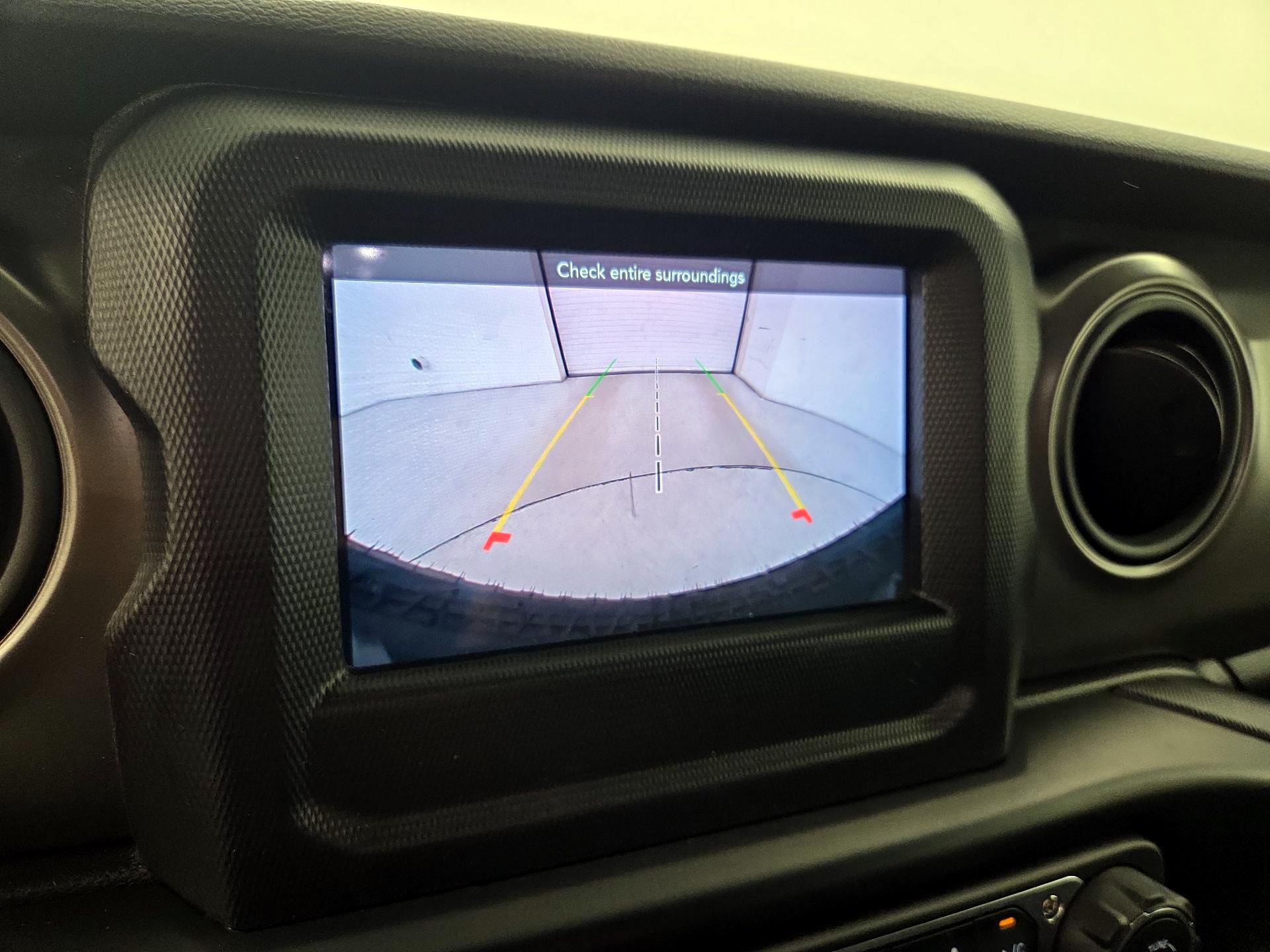 Thumbnail: 2022 Jeep Wrangler - 14