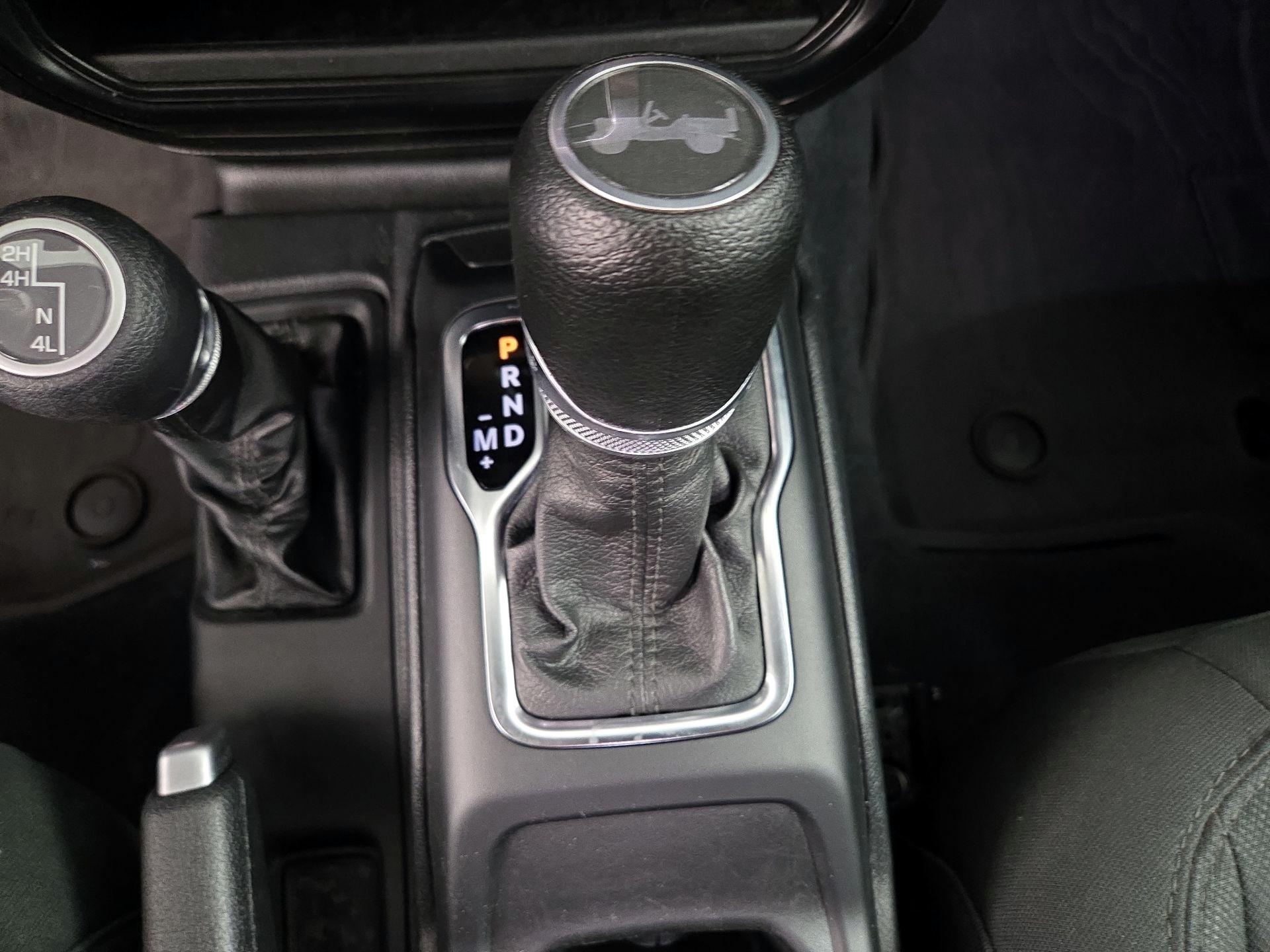 Thumbnail: 2022 Jeep Wrangler - 17