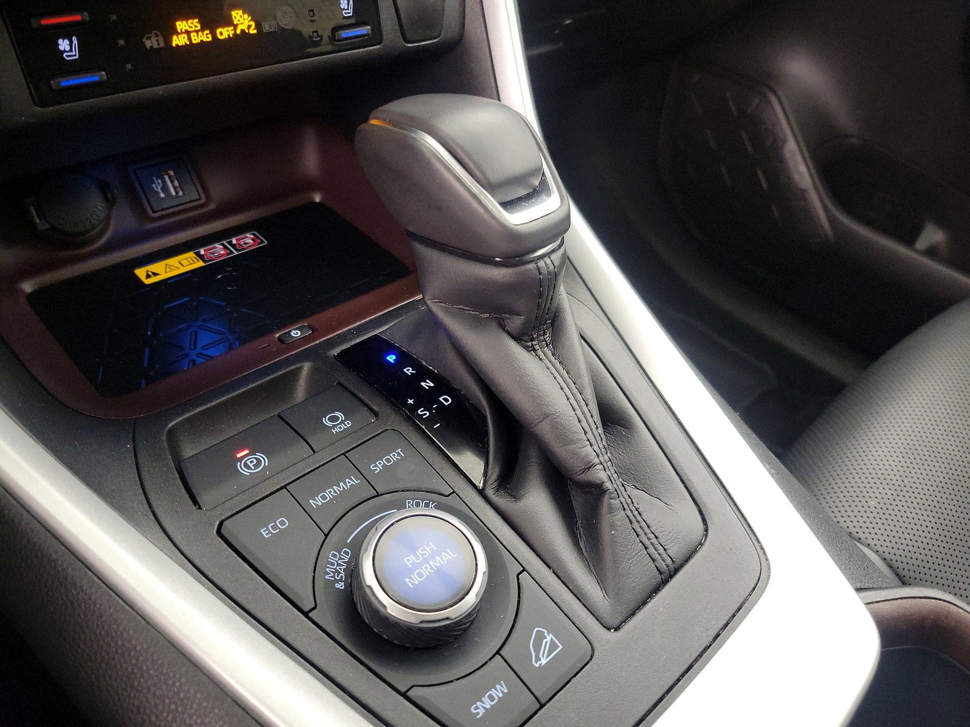 Thumbnail: 2024 Toyota RAV4 - 17