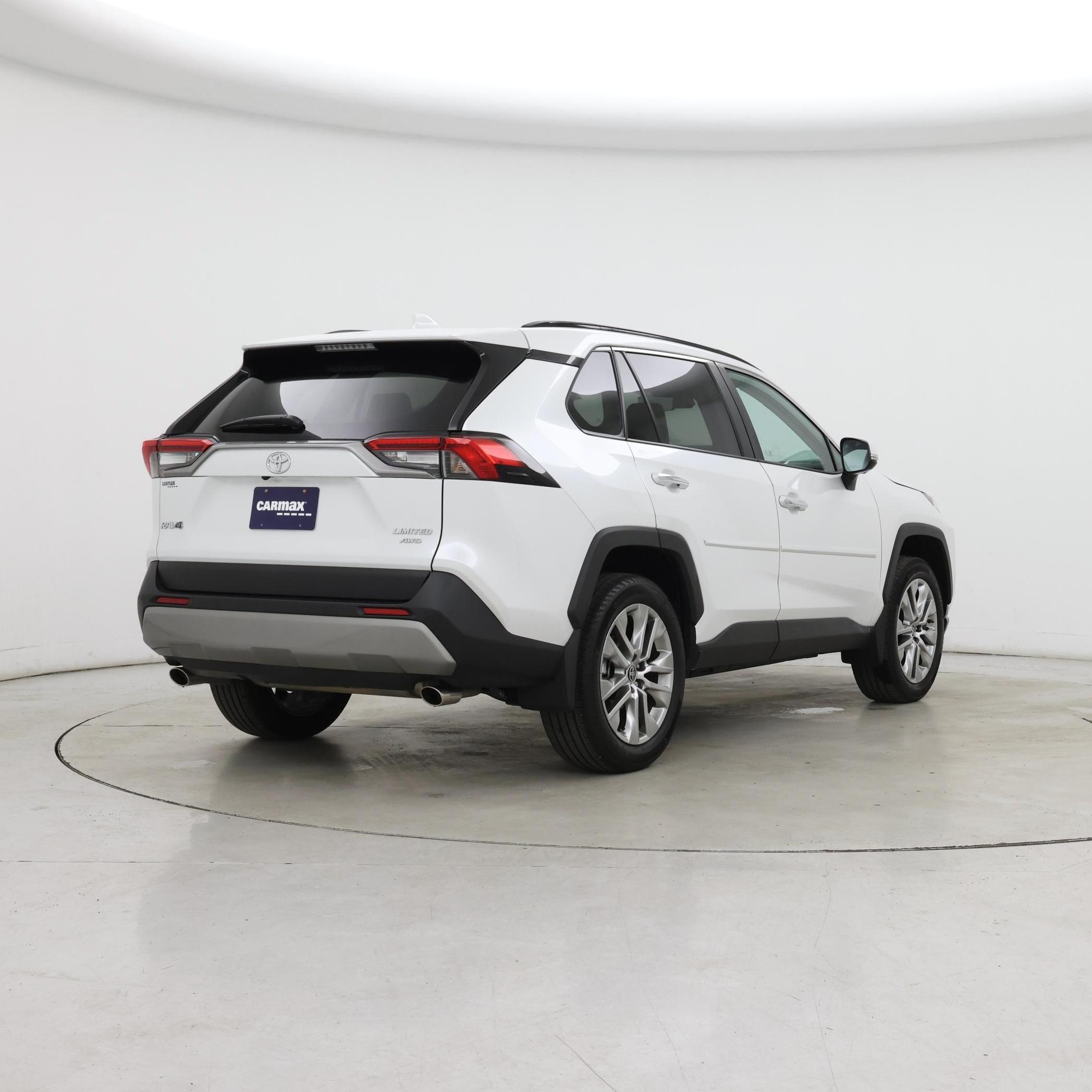 Thumbnail: 2024 Toyota RAV4 - 8