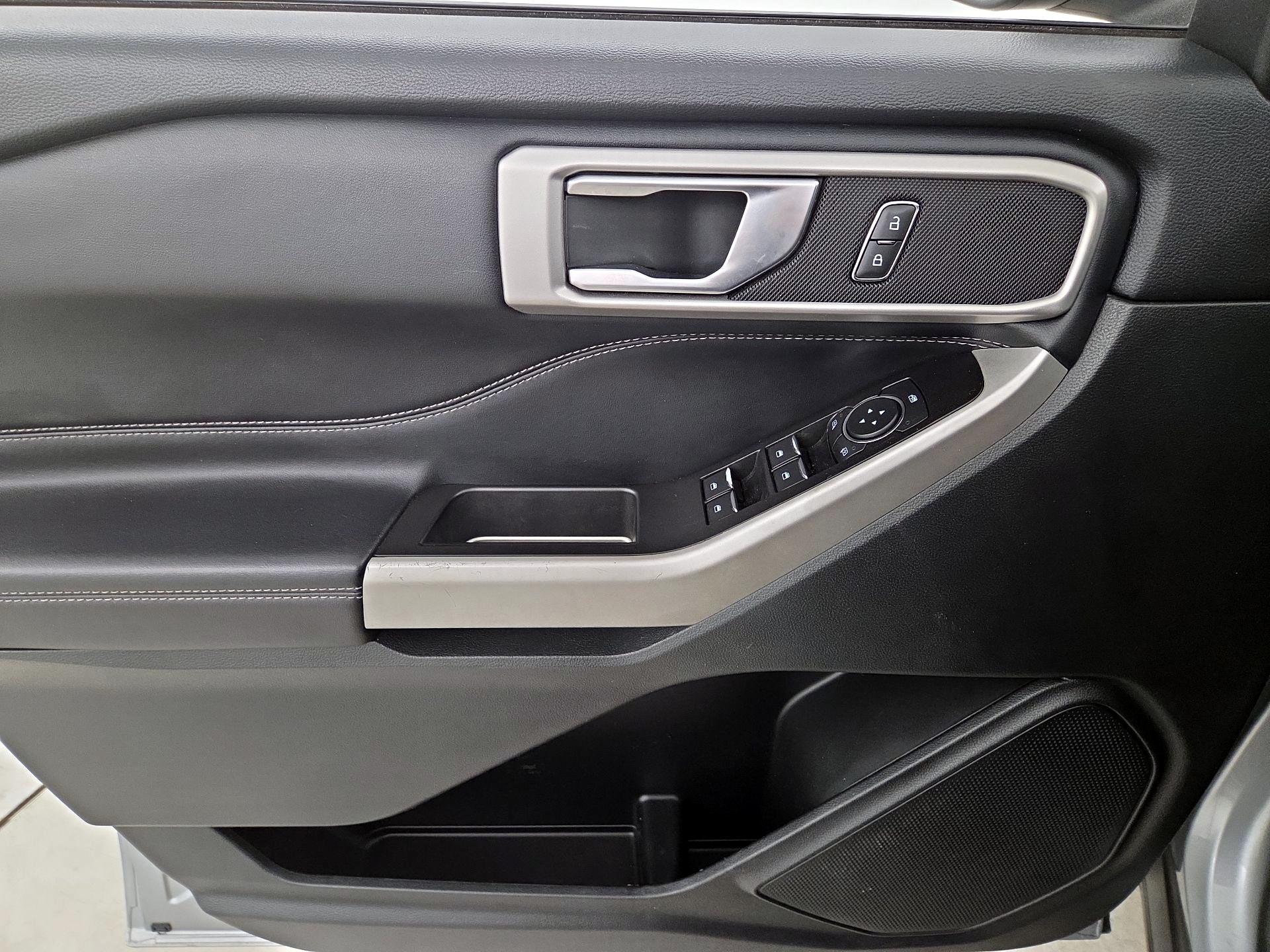 Thumbnail: 2022 Ford Explorer - 12