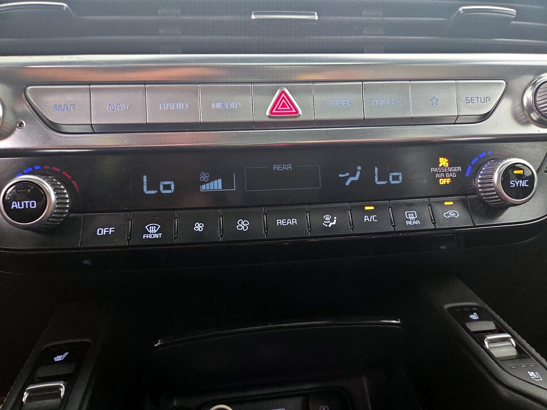 Thumbnail: 2020 Kia Telluride - 17