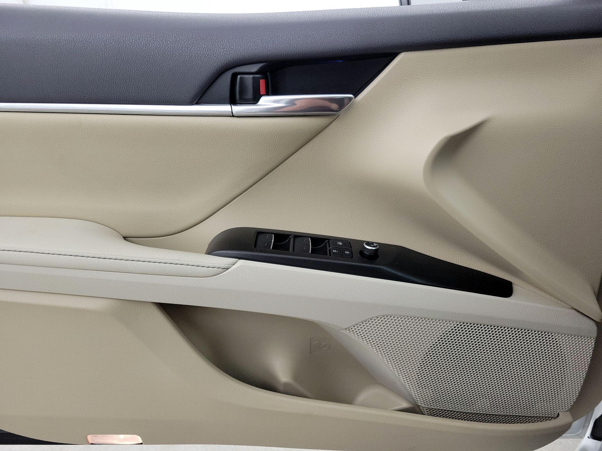 Thumbnail: 2023 Toyota Camry - 12