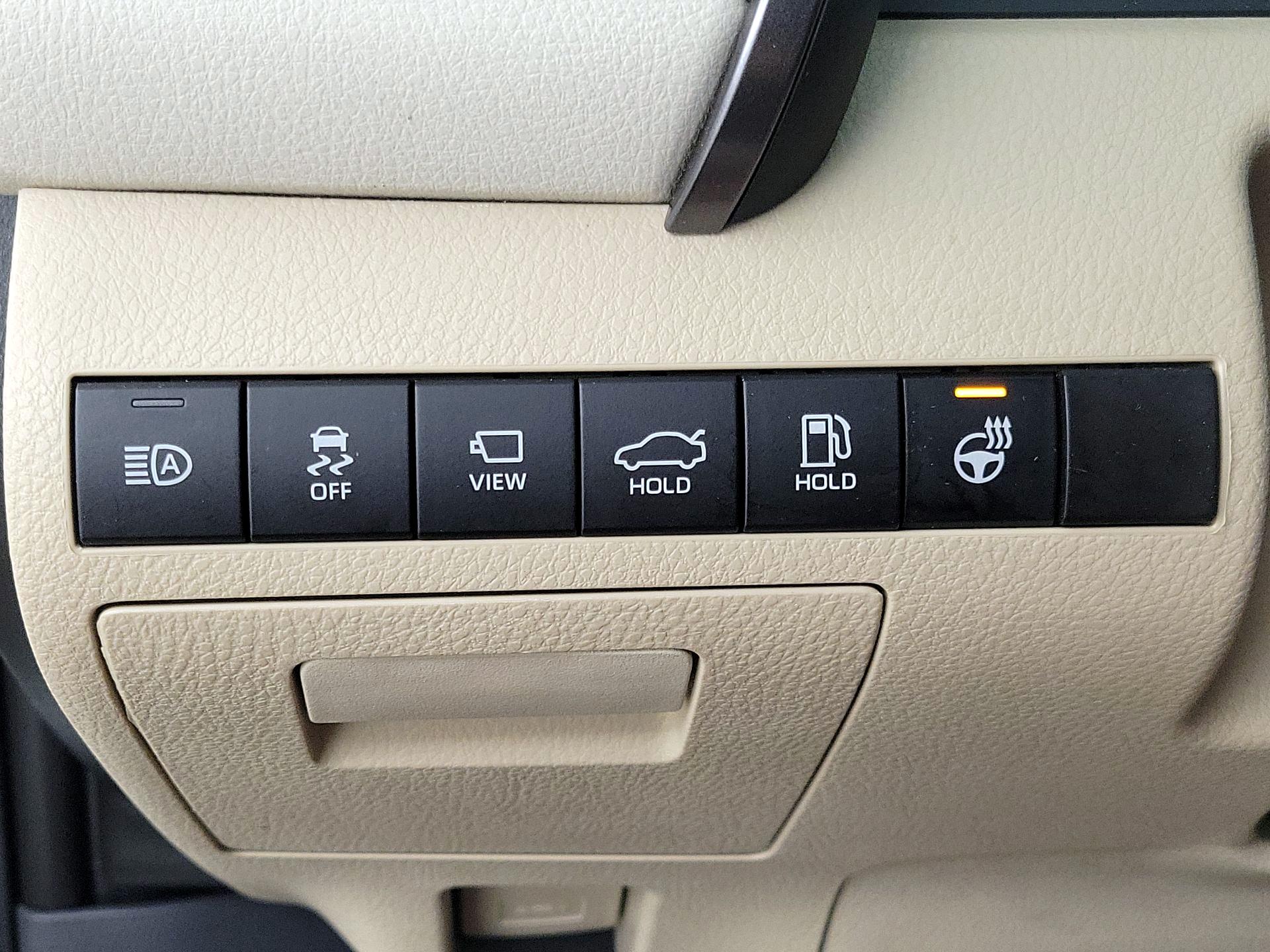 Thumbnail: 2023 Toyota Camry - 13