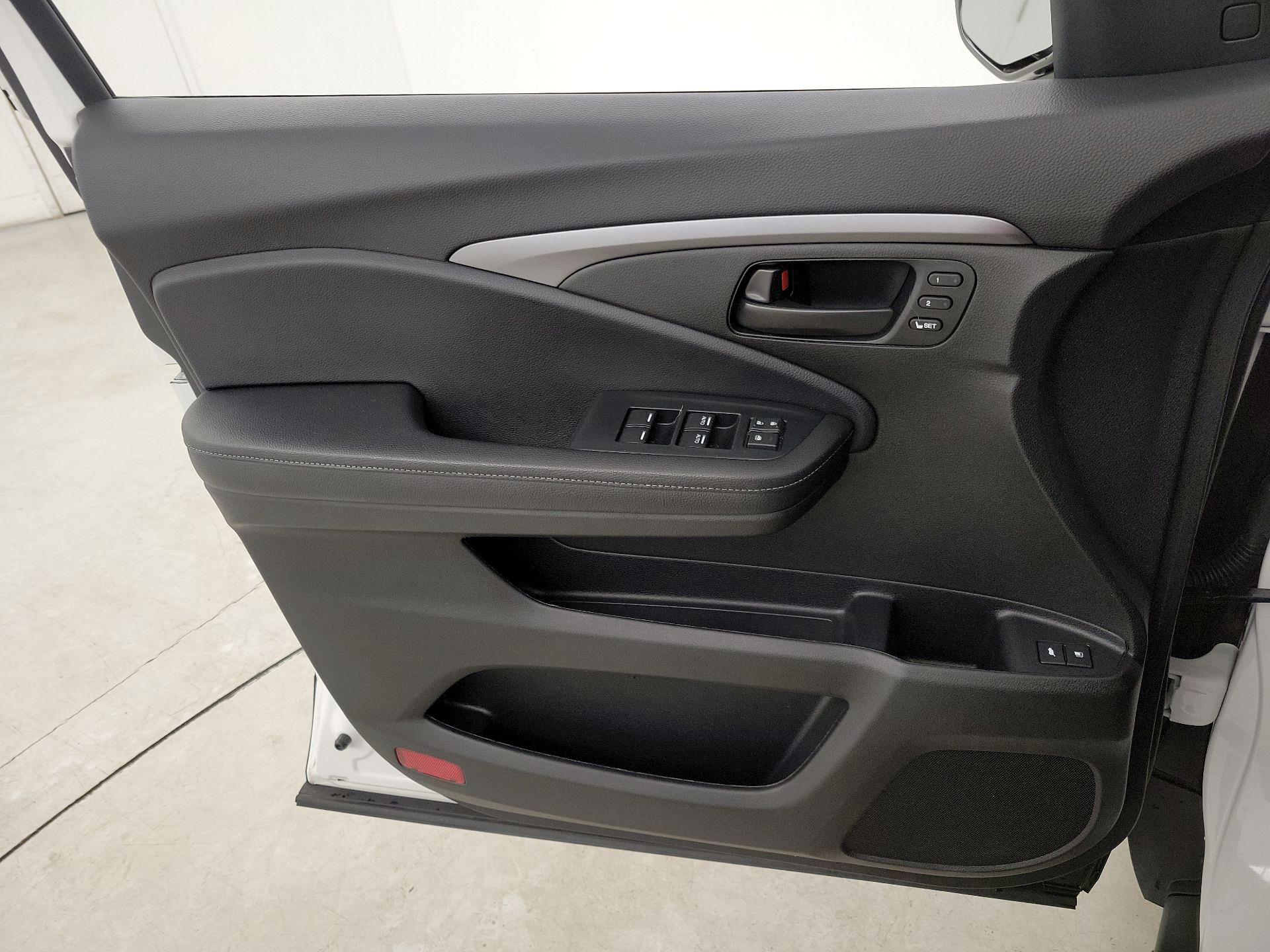 Thumbnail: 2023 Honda Passport - 12