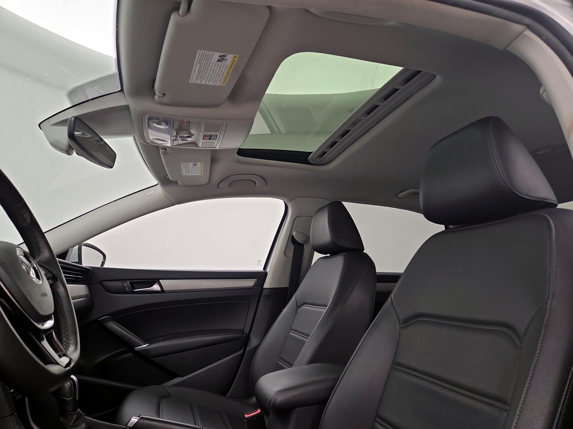 Thumbnail: 2021 Volkswagen Passat - 19