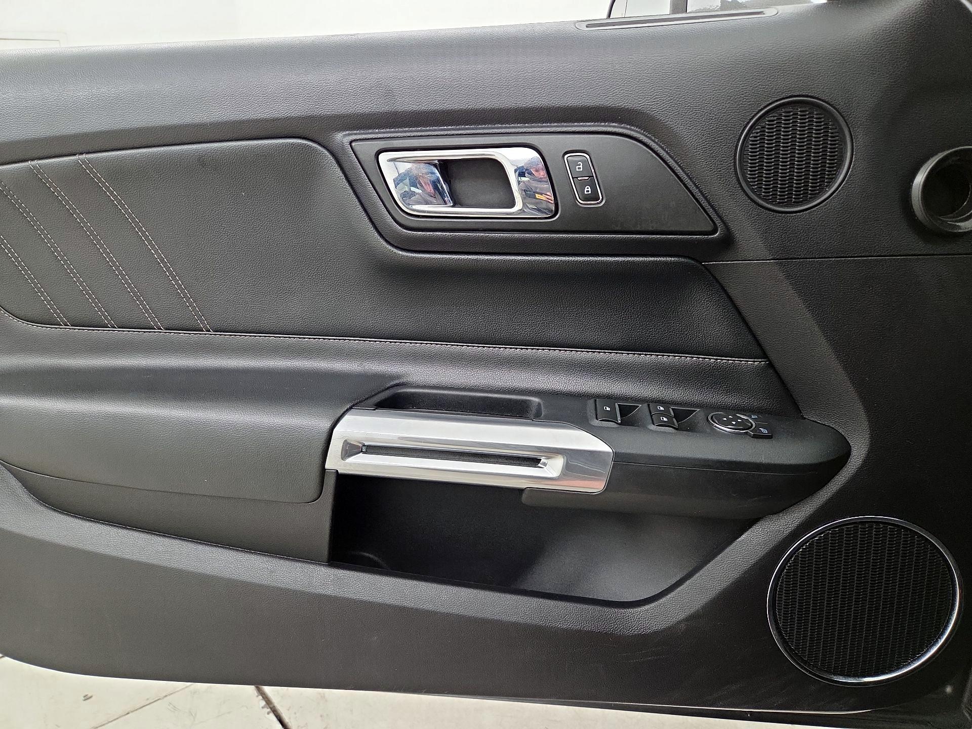 Thumbnail: 2015 Ford Mustang - 12