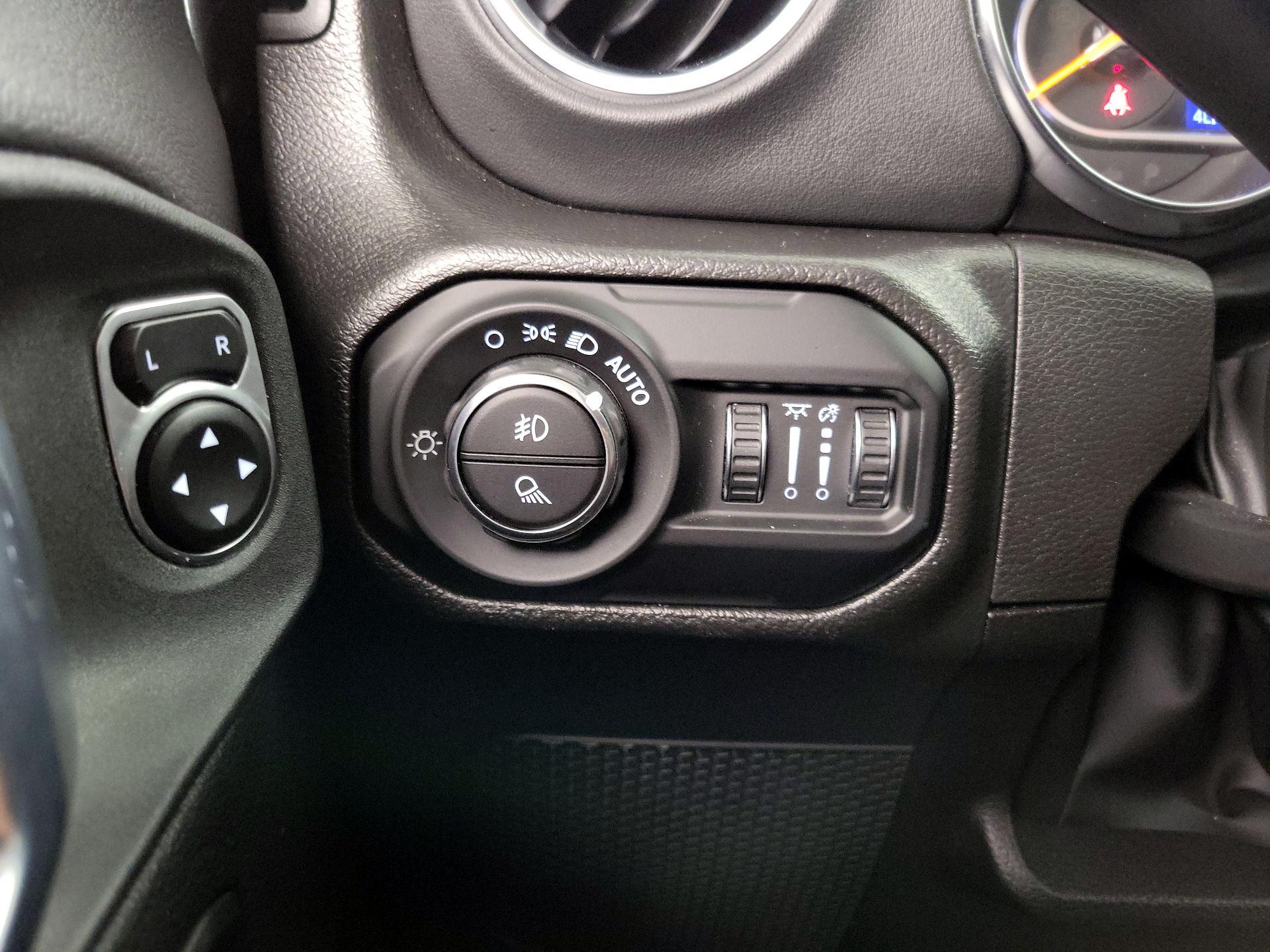 Thumbnail: 2022 Jeep Gladiator - 13