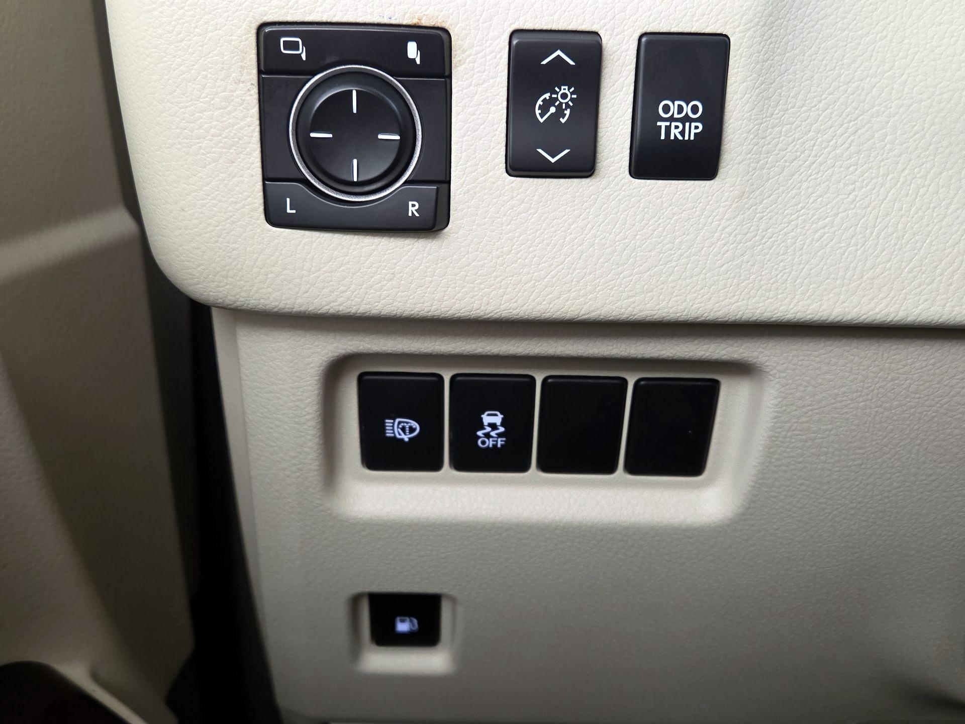 Thumbnail: 2015 Lexus GX - 13