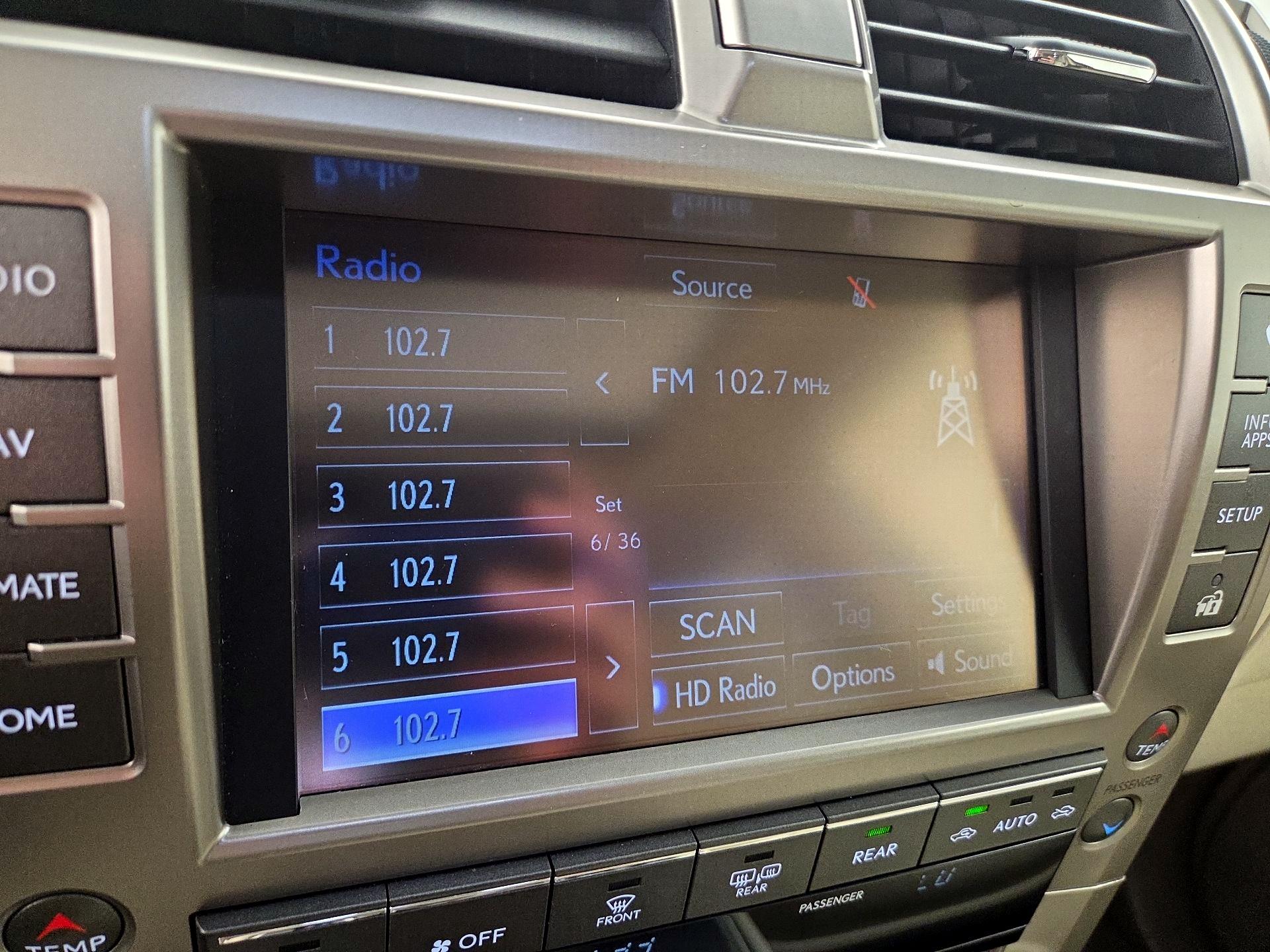 Thumbnail: 2015 Lexus GX - 16