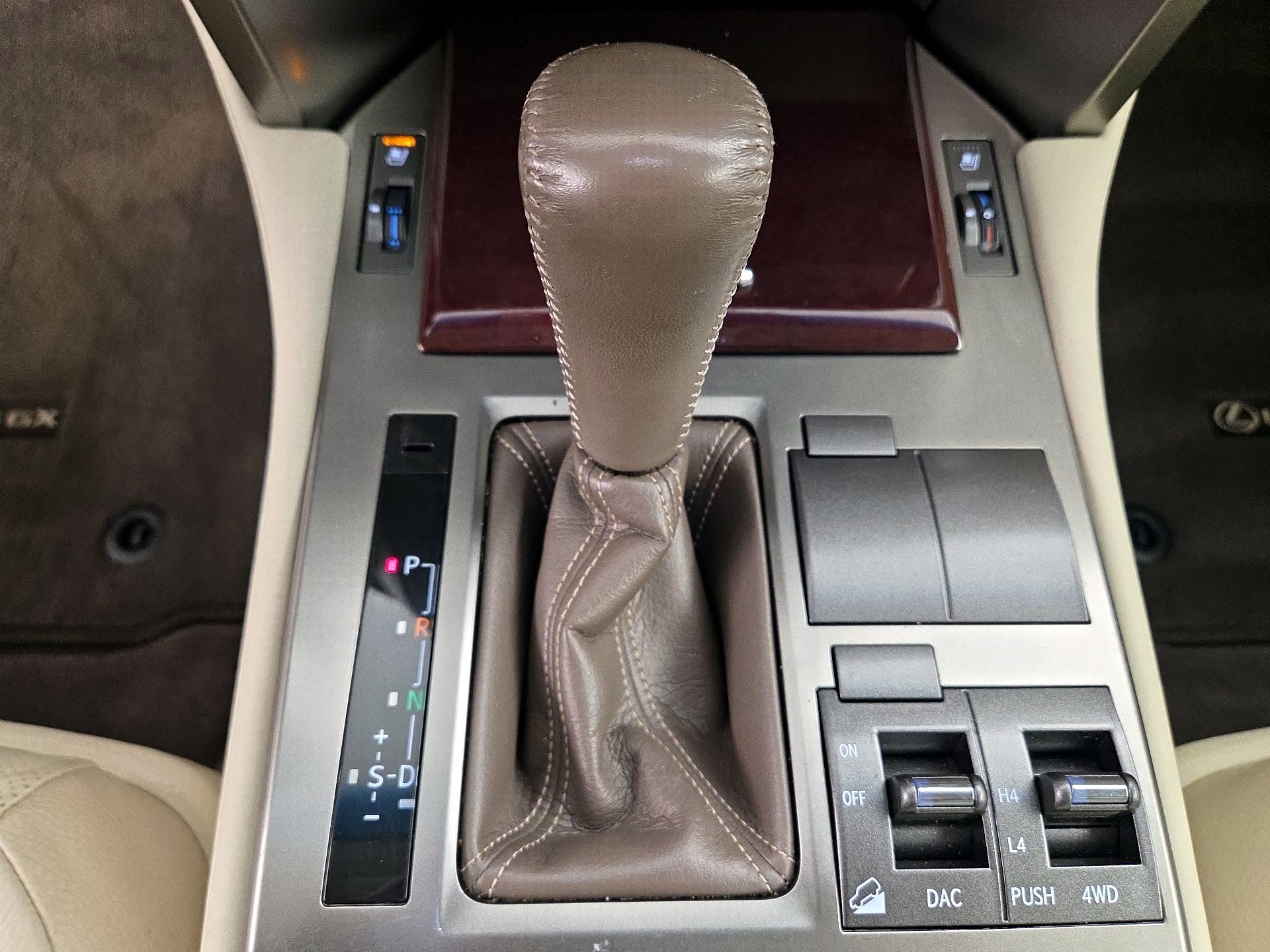 Thumbnail: 2015 Lexus GX - 18