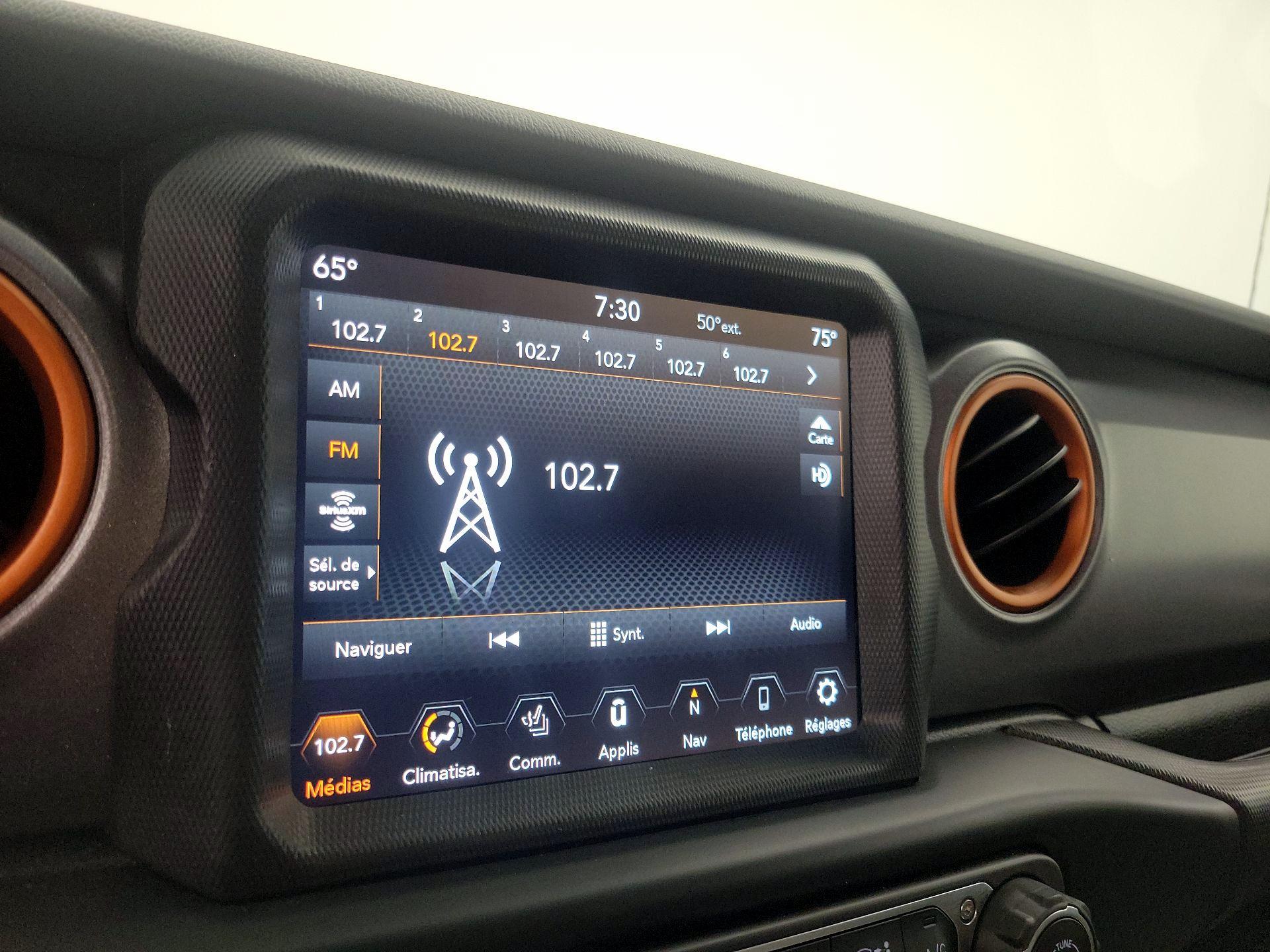 Thumbnail: 2023 Jeep Gladiator - 16