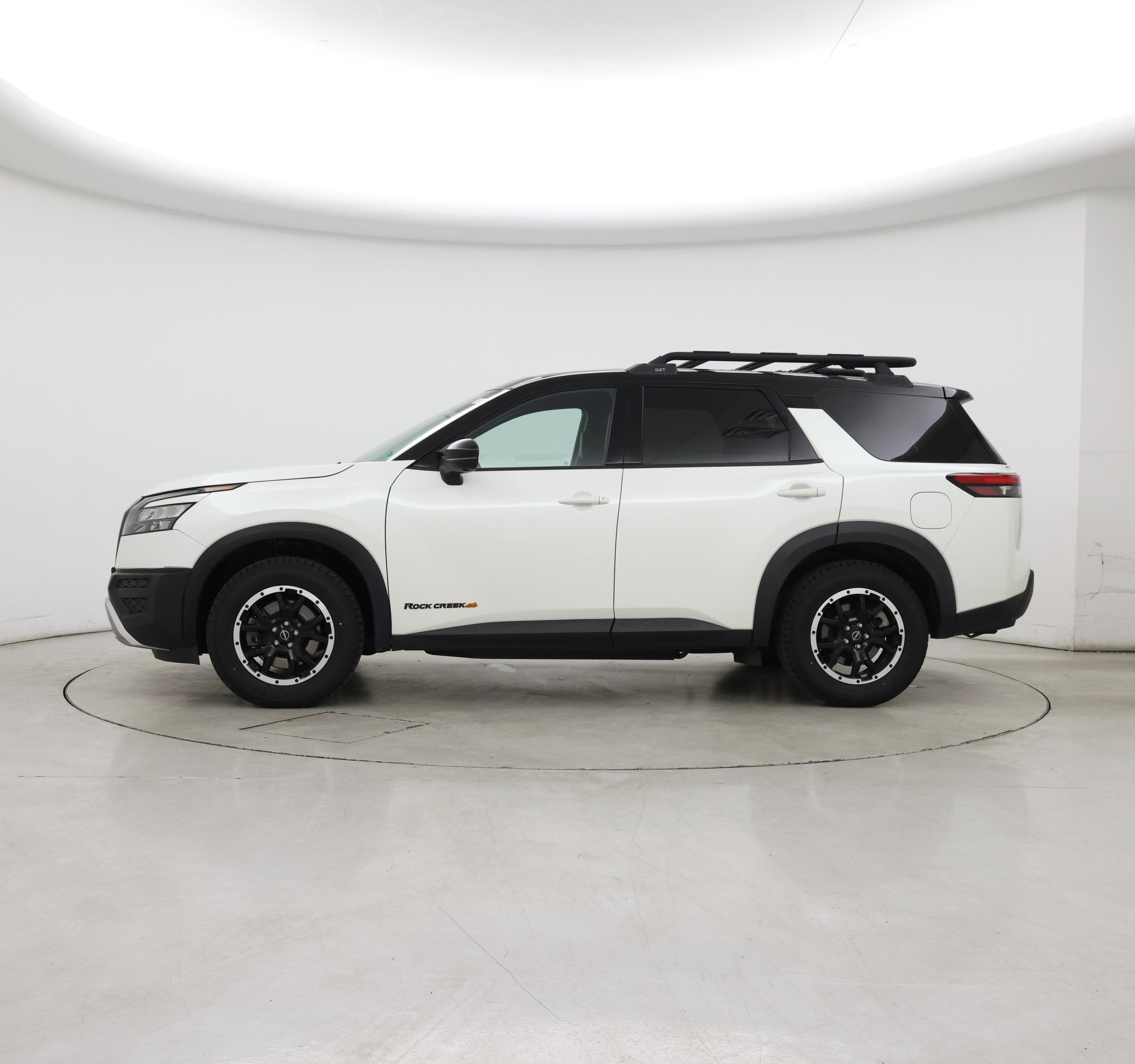 Thumbnail: 2023 Nissan Pathfinder - 3
