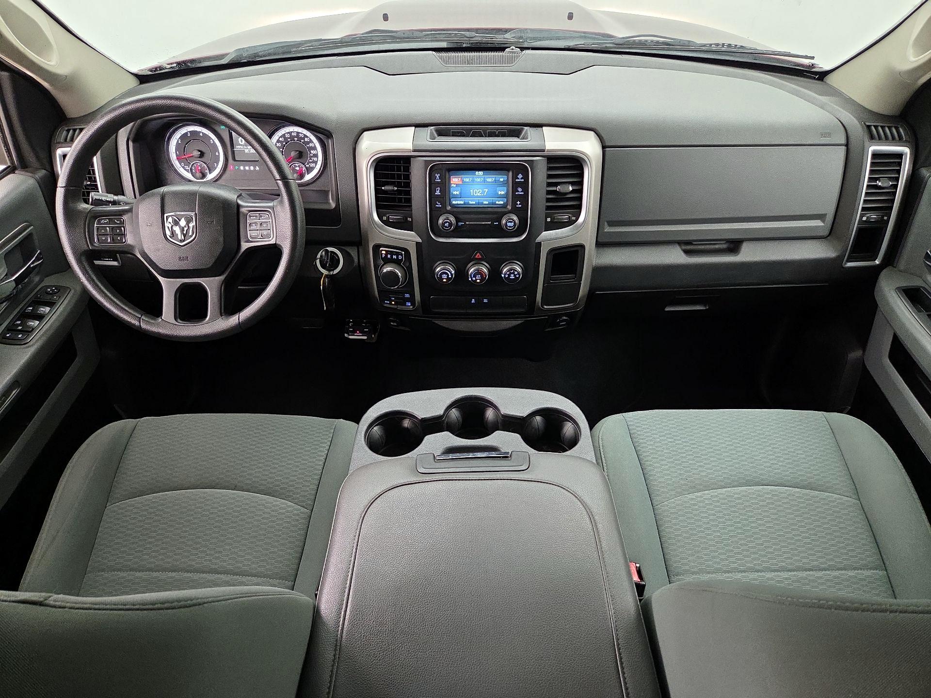 Thumbnail: 2019 RAM 1500 Classic - 9