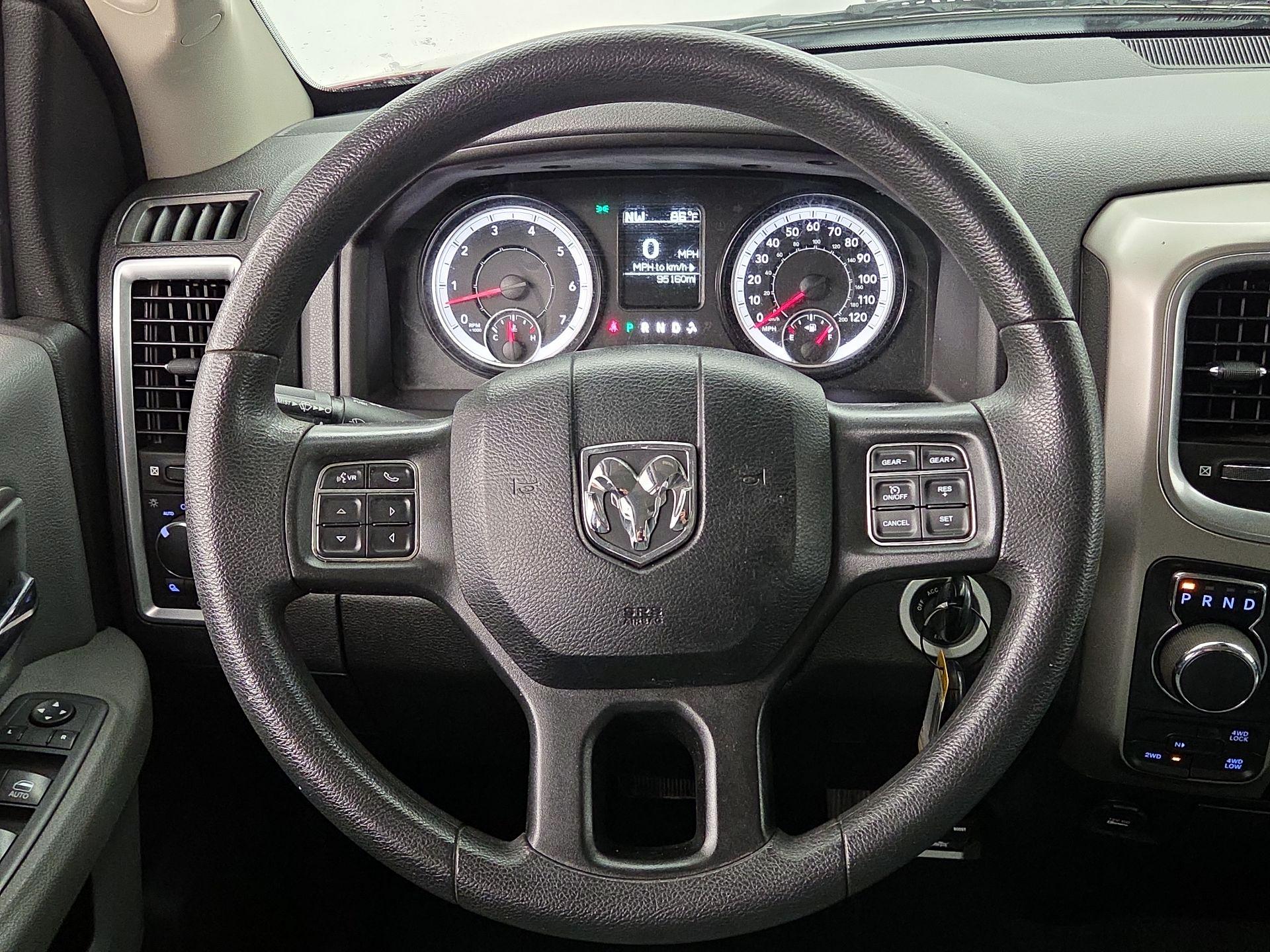 Thumbnail: 2019 RAM 1500 Classic - 10