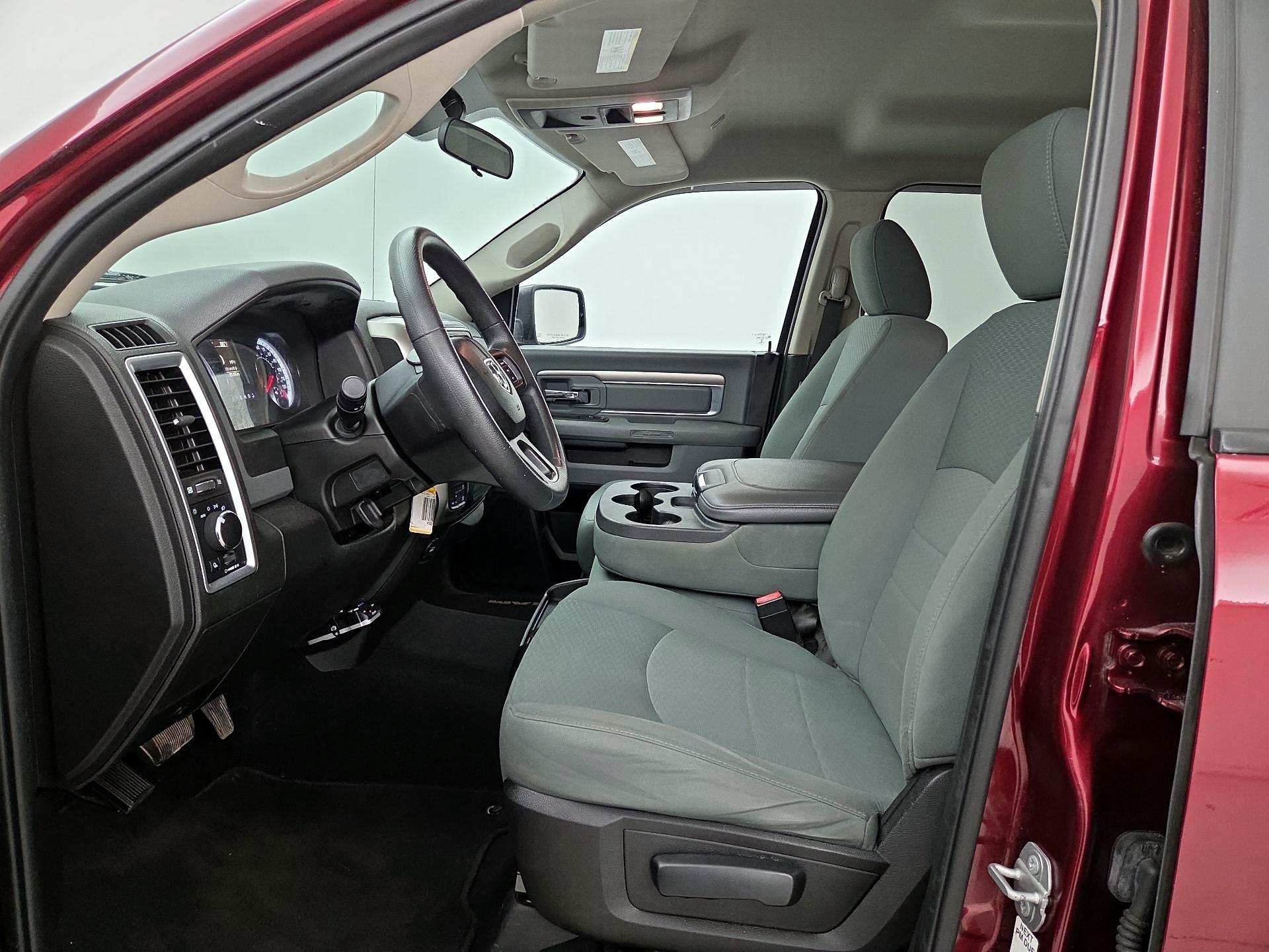 Thumbnail: 2019 RAM 1500 Classic - 11