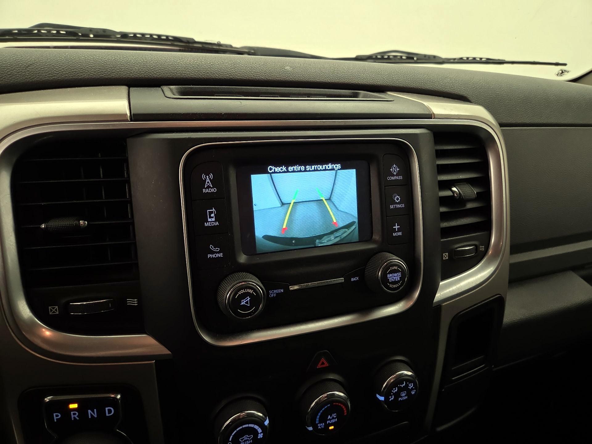 Thumbnail: 2019 RAM 1500 Classic - 14