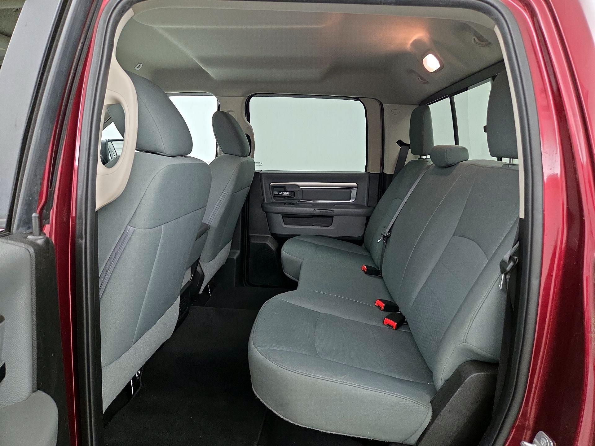 Thumbnail: 2019 RAM 1500 Classic - 19