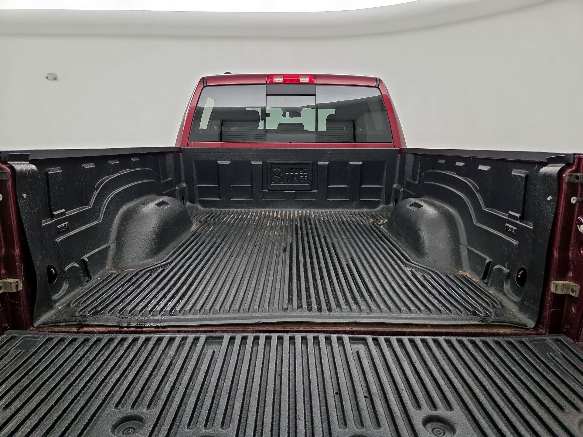 Thumbnail: 2019 RAM 1500 Classic - 20