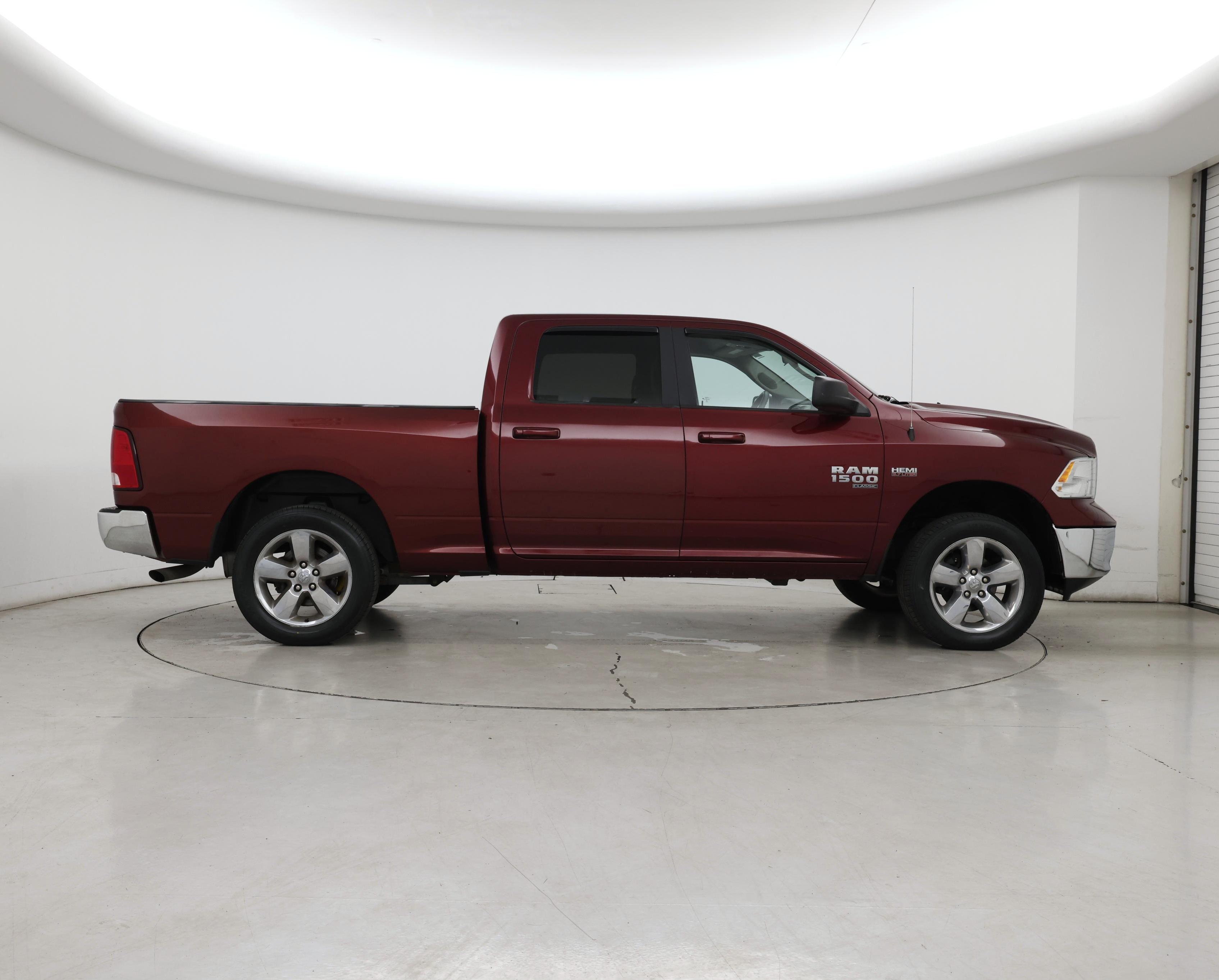 Thumbnail: 2019 RAM 1500 Classic - 7