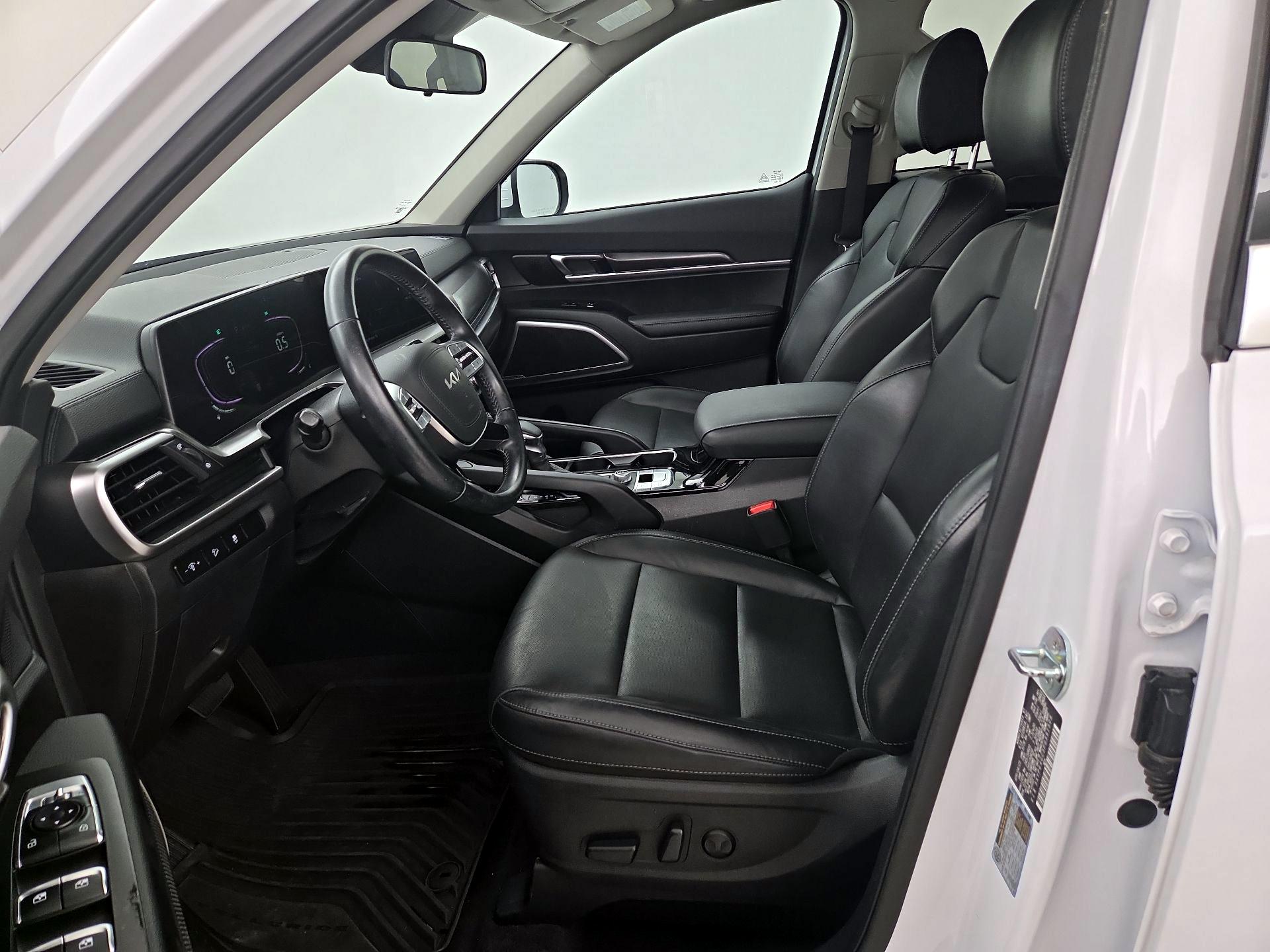 Thumbnail: 2023 Kia Telluride - 11