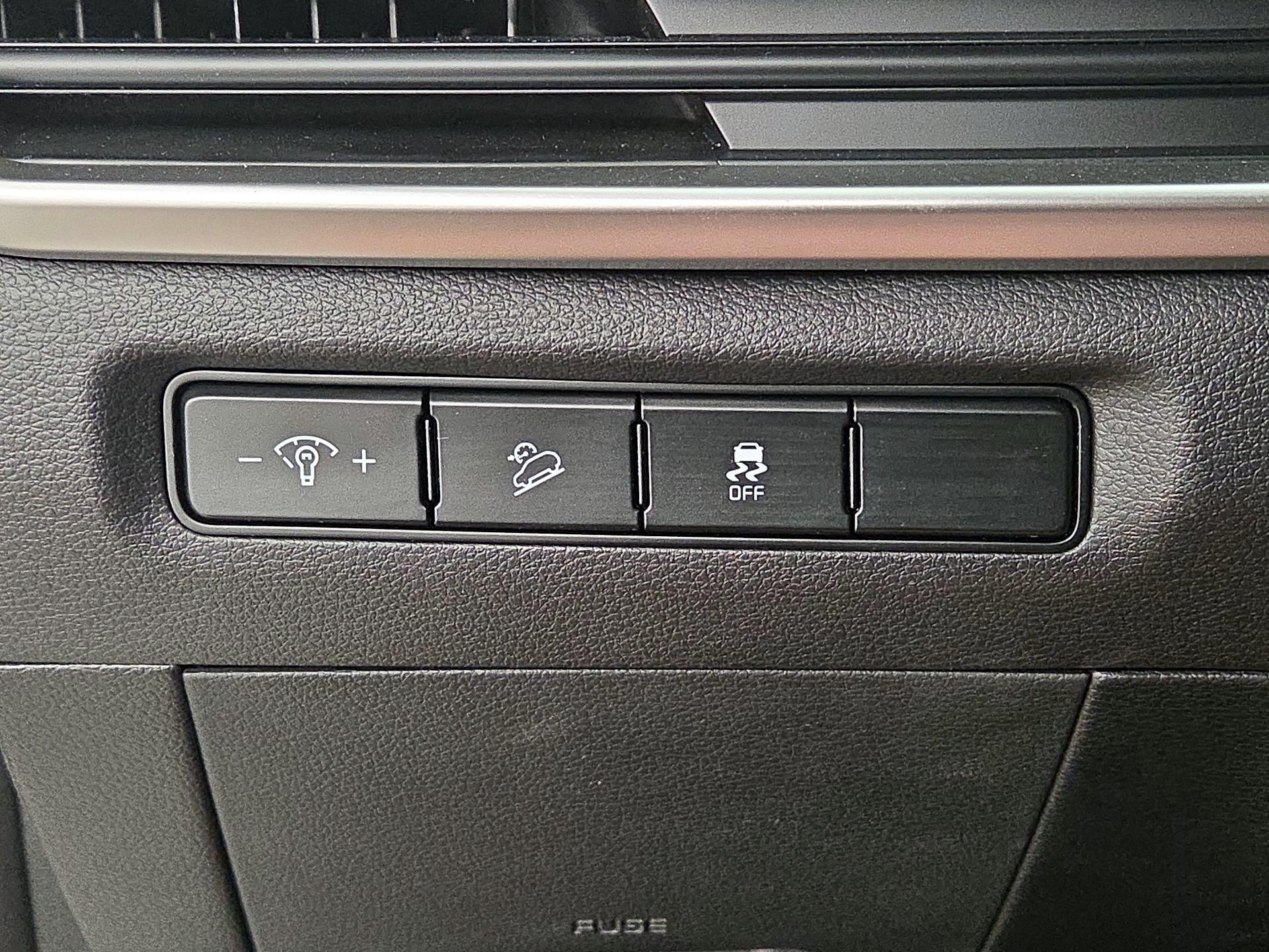 Thumbnail: 2023 Kia Telluride - 13