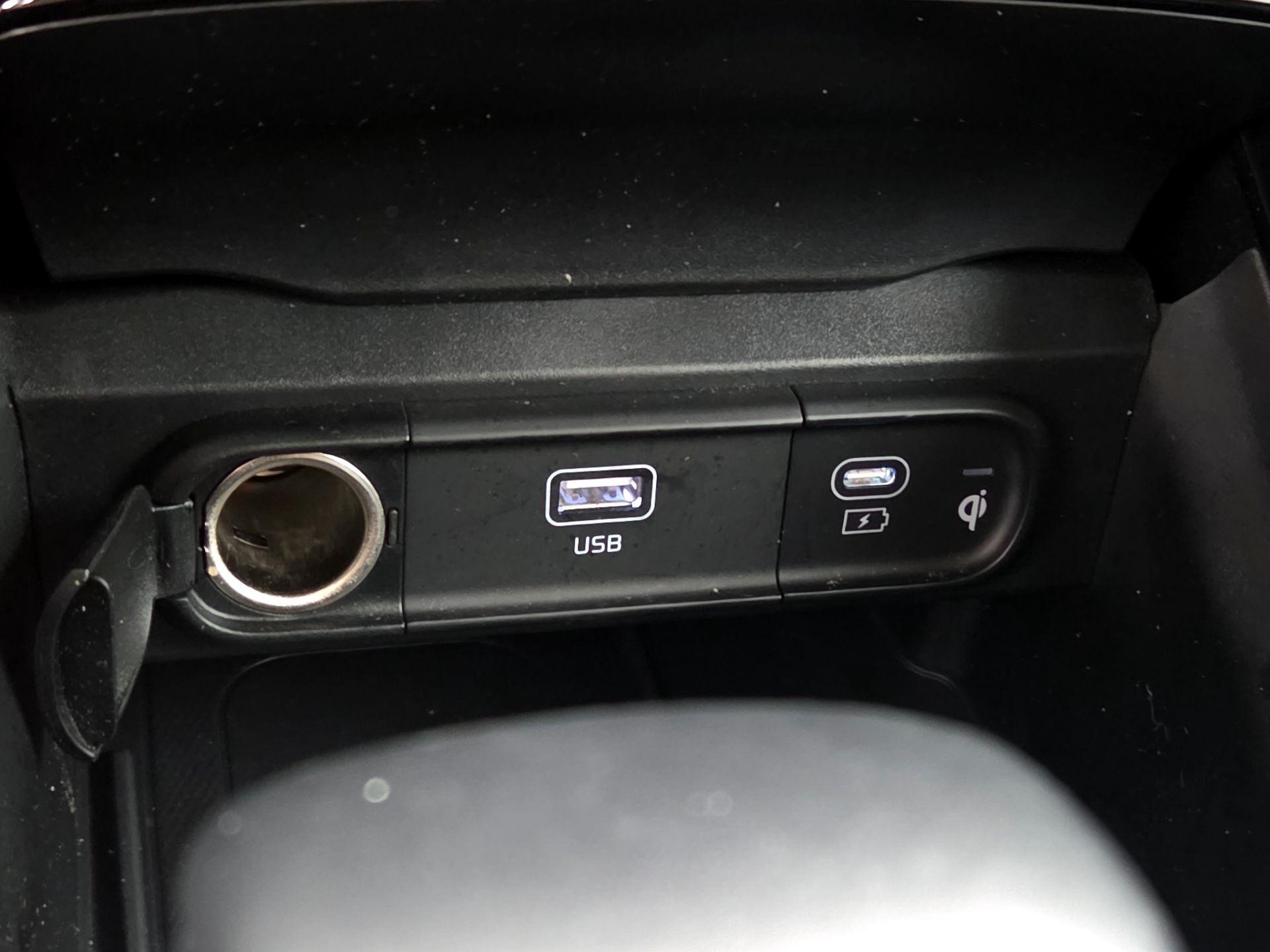 Thumbnail: 2023 Kia Telluride - 19