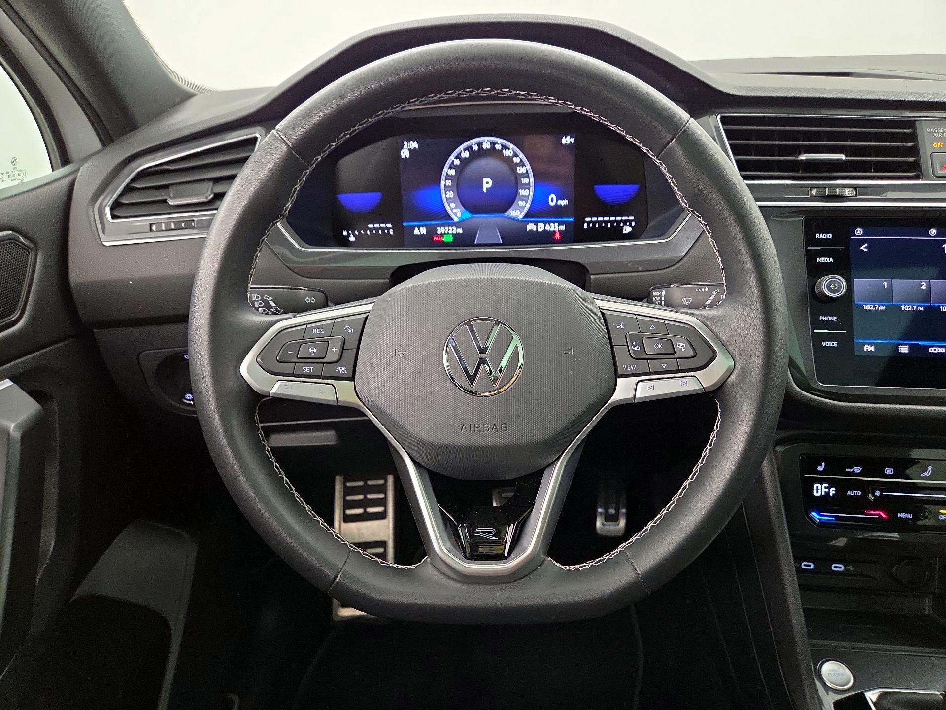 Thumbnail: 2023 Volkswagen Tiguan - 10