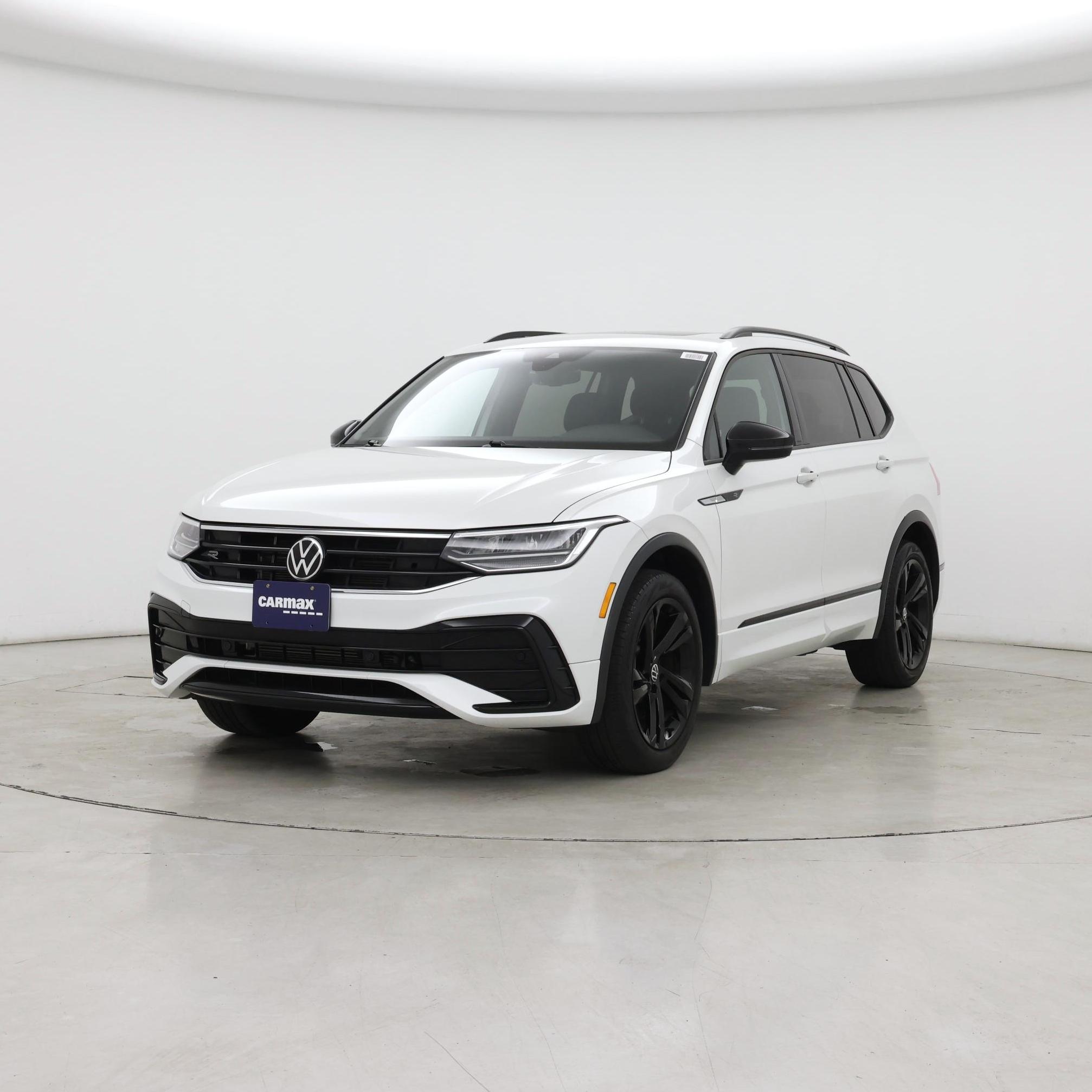 Thumbnail: 2023 Volkswagen Tiguan - 4