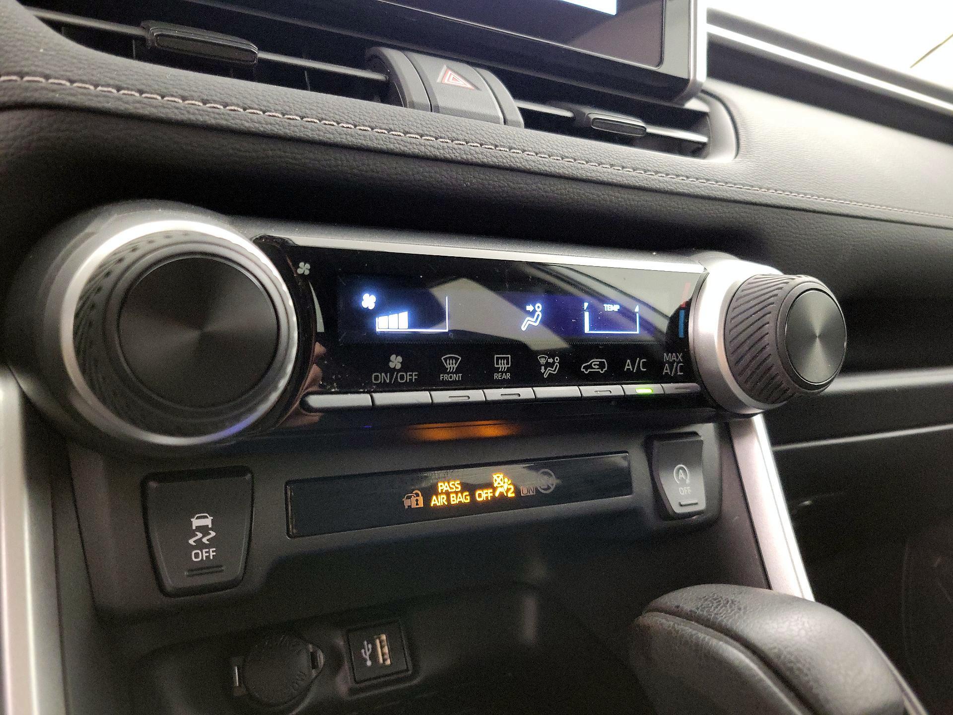 Thumbnail: 2024 Toyota RAV4 - 16