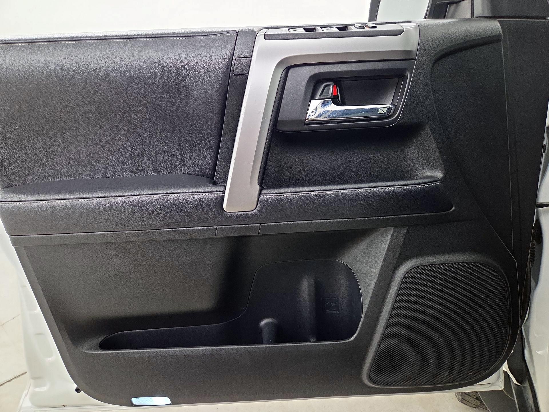 Thumbnail: 2018 Toyota 4Runner - 12