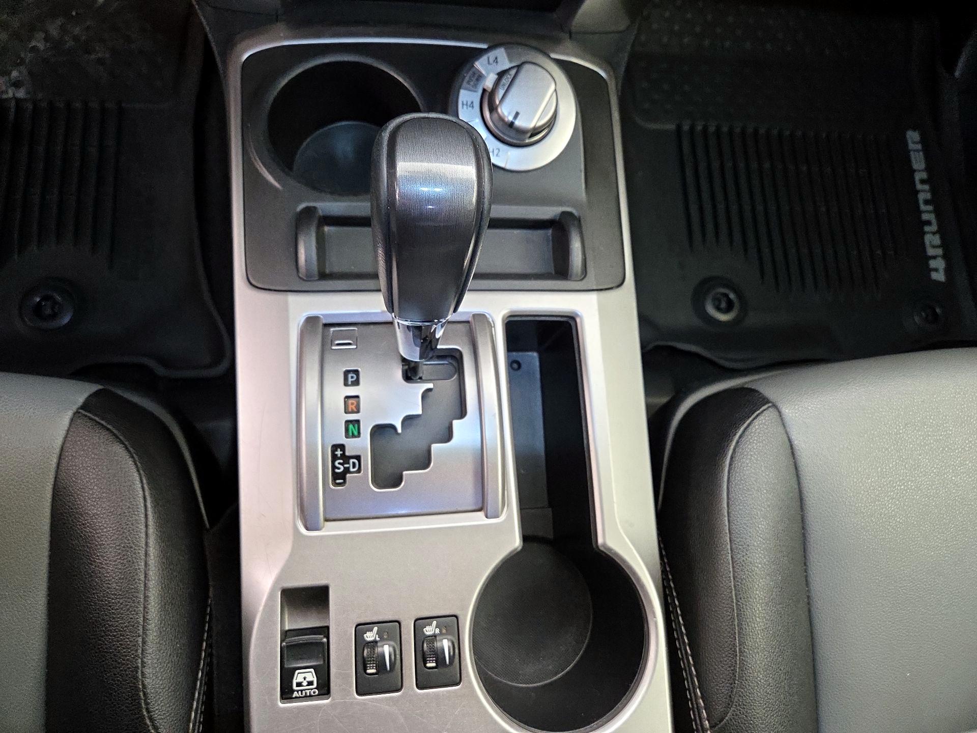 Thumbnail: 2018 Toyota 4Runner - 17