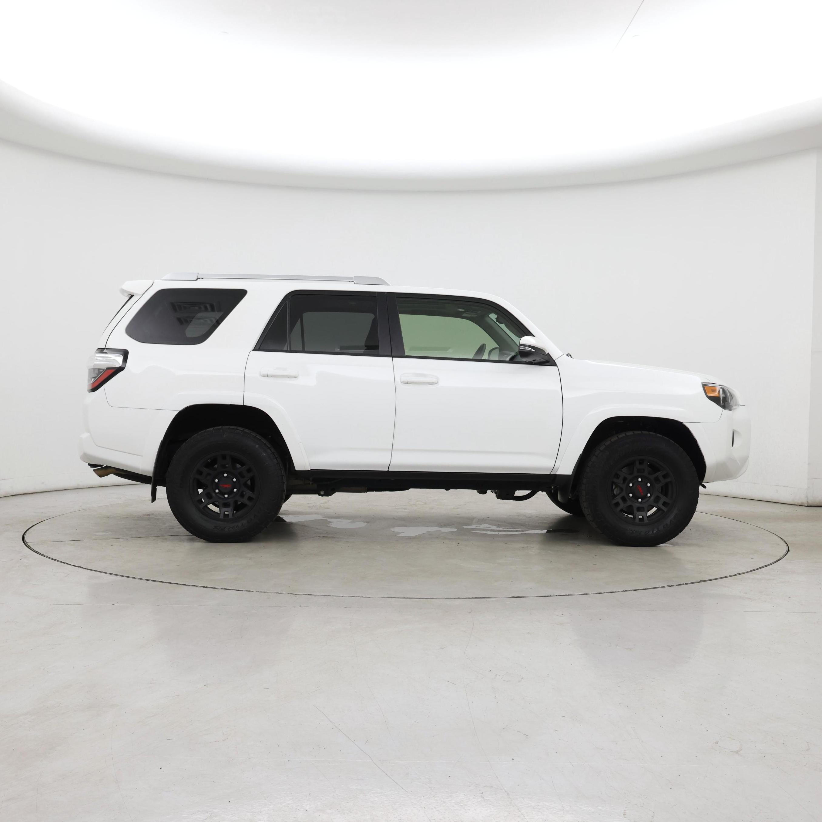 Thumbnail: 2018 Toyota 4Runner - 7