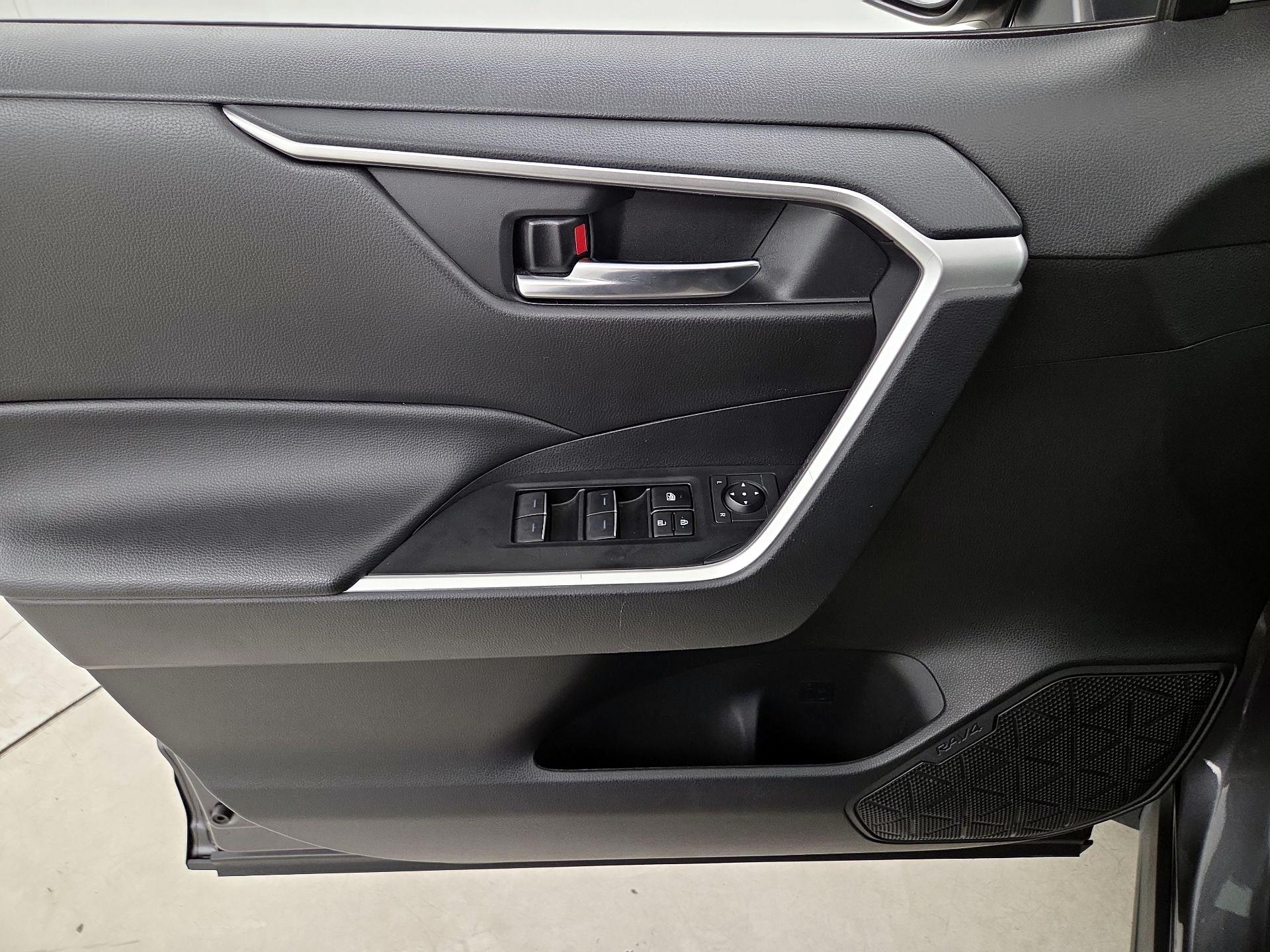 Thumbnail: 2024 Toyota RAV4 - 12