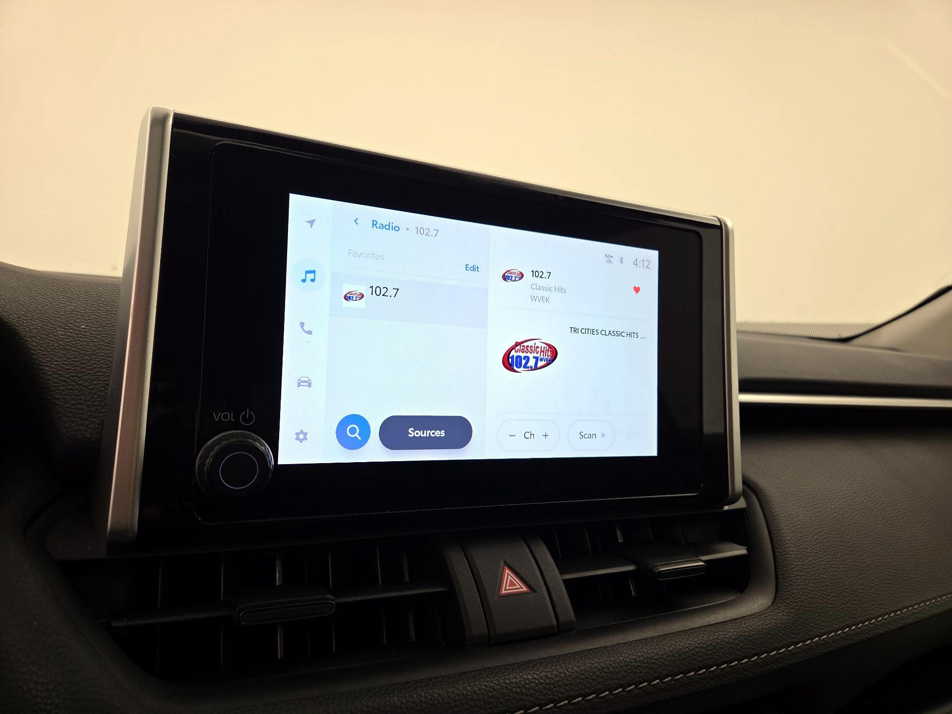 Thumbnail: 2024 Toyota RAV4 - 15