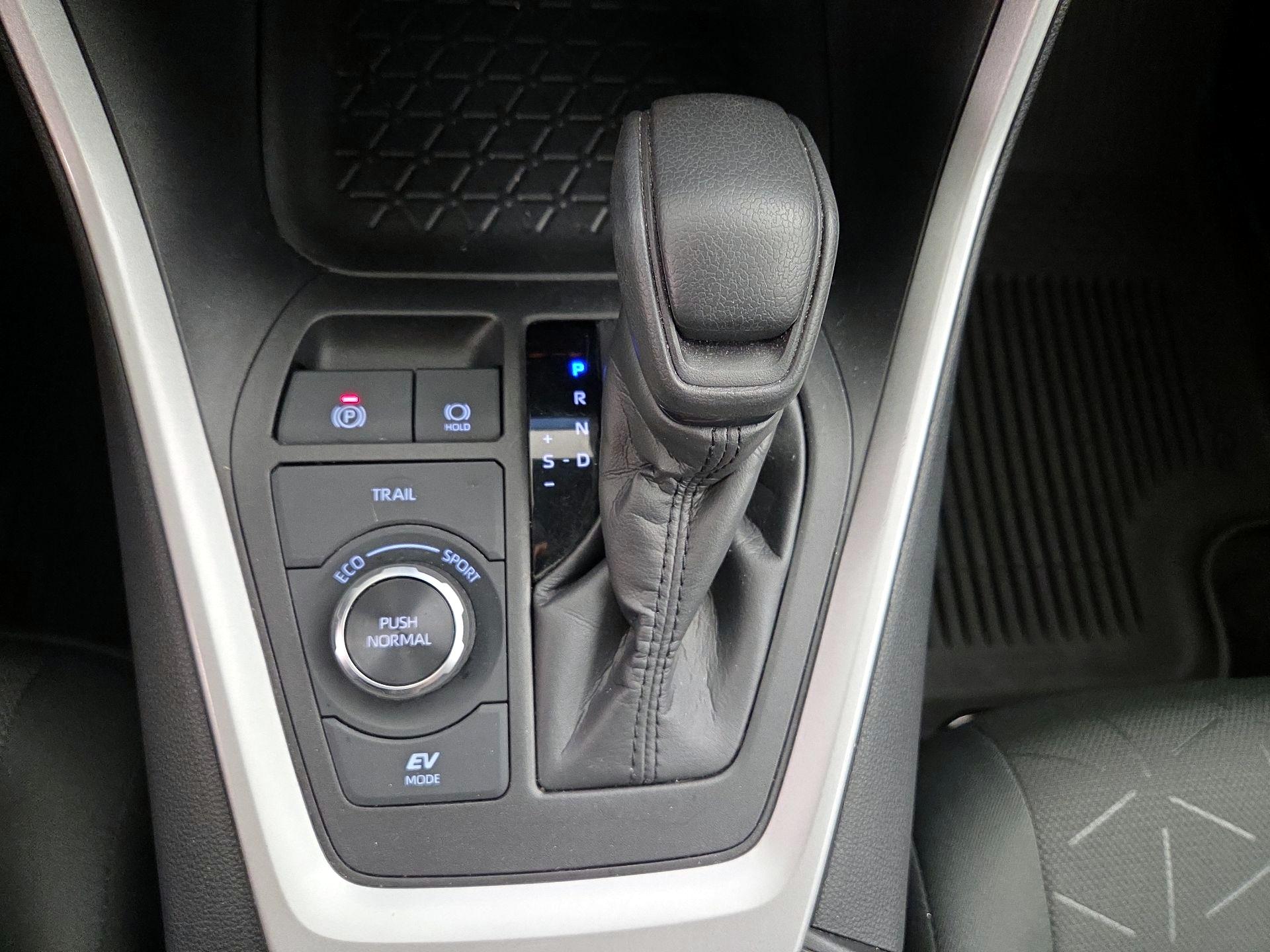 Thumbnail: 2024 Toyota RAV4 - 17