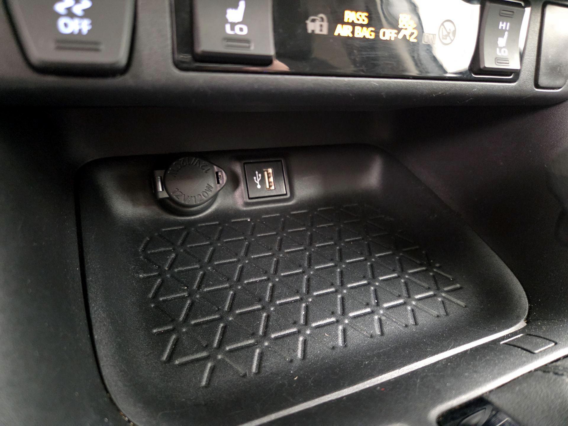 Thumbnail: 2024 Toyota RAV4 - 18