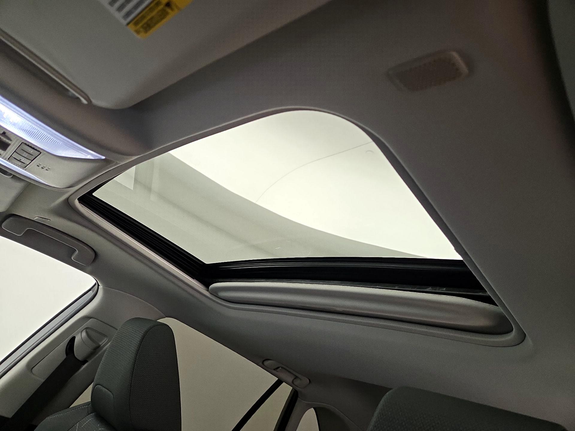 Thumbnail: 2024 Toyota RAV4 - 19