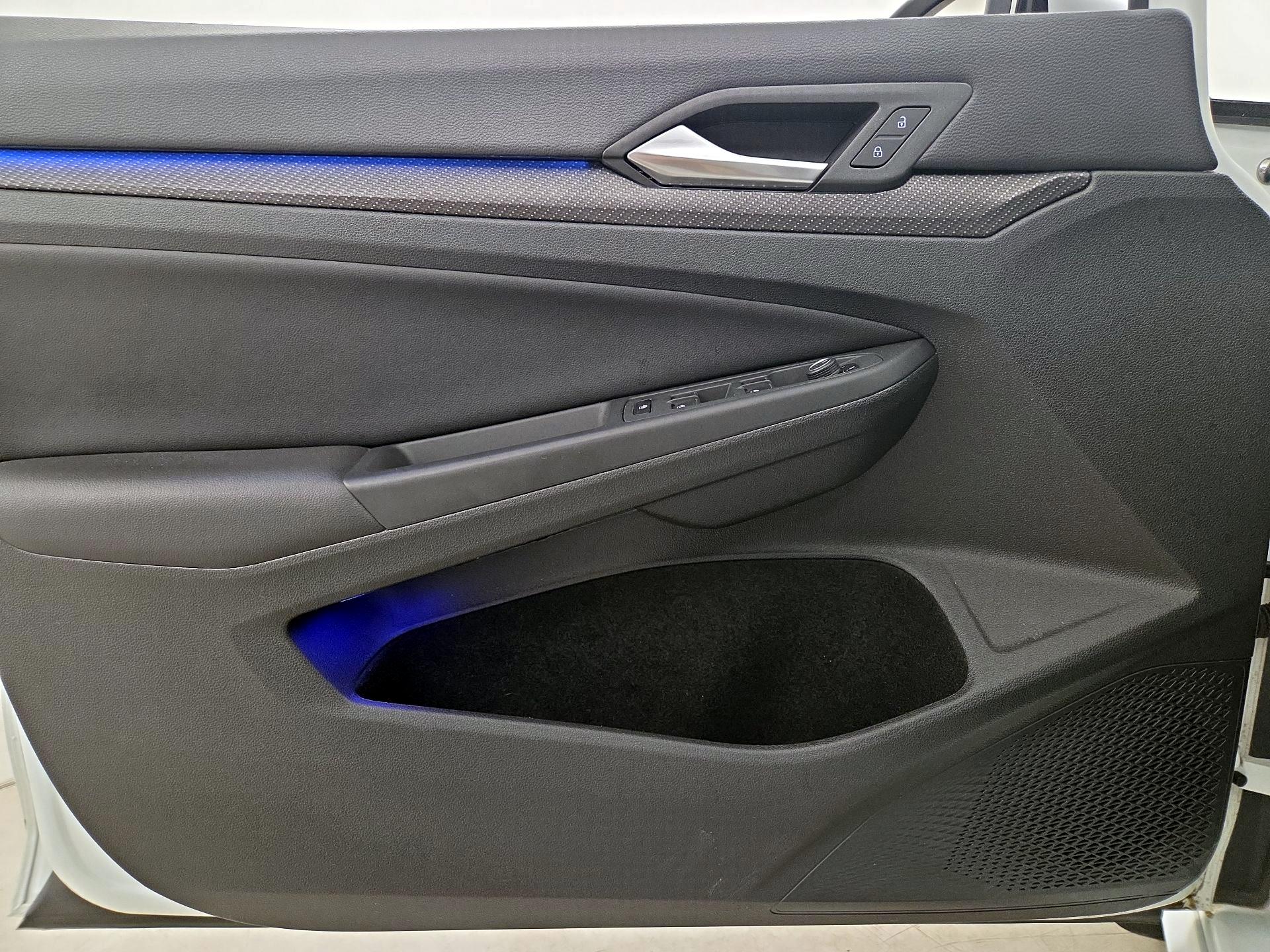 Thumbnail: 2024 Volkswagen Golf - 12