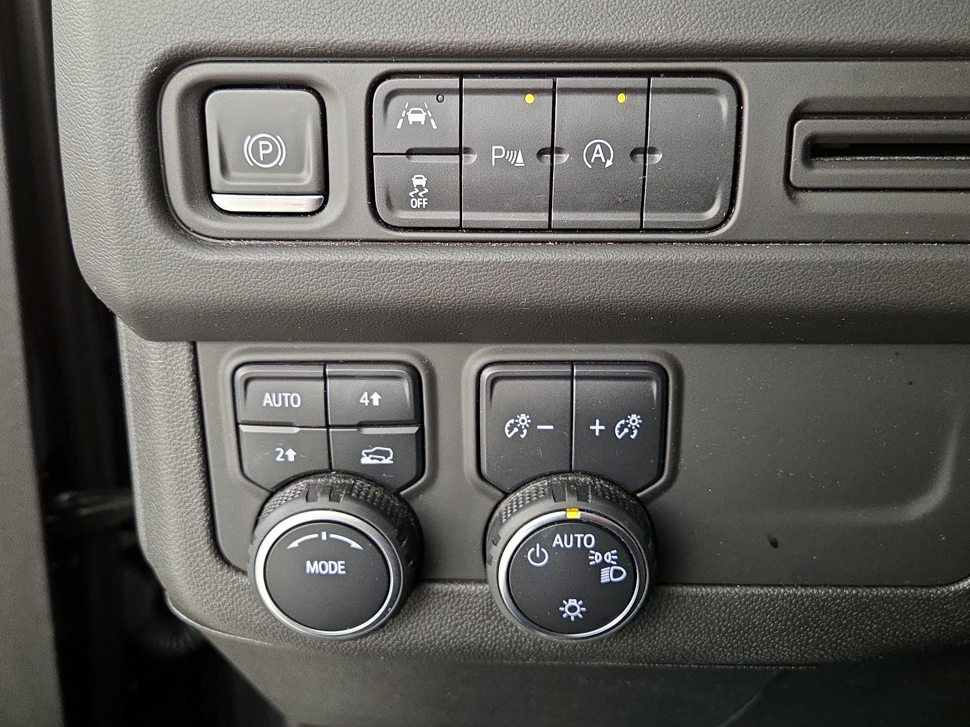 Thumbnail: 2023 Chevrolet Suburban - 13