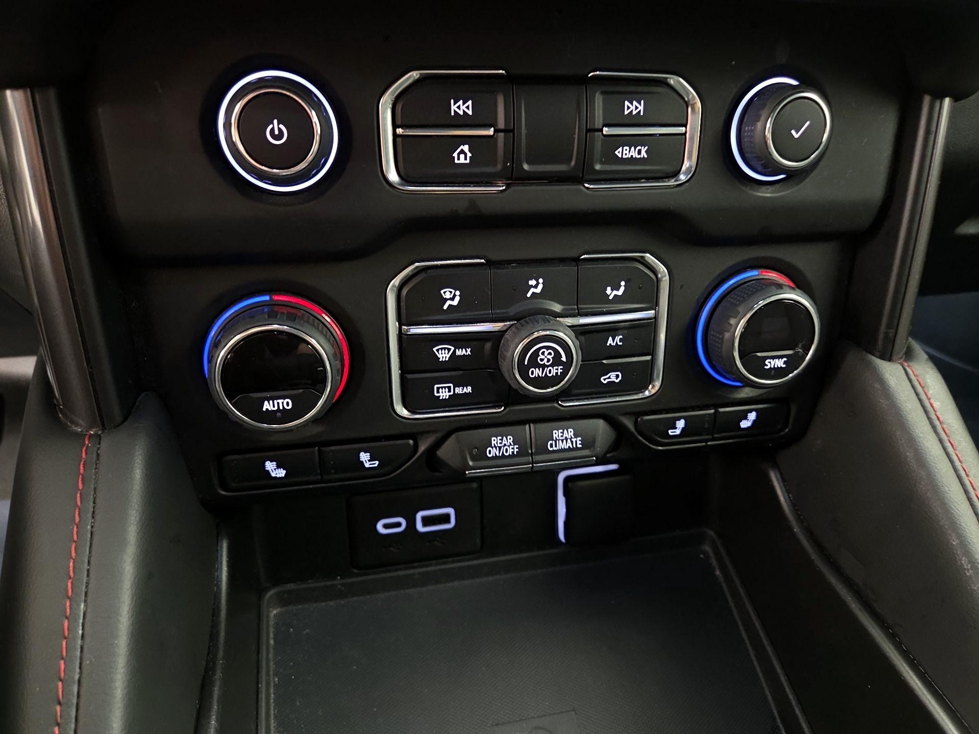 Thumbnail: 2023 Chevrolet Suburban - 17