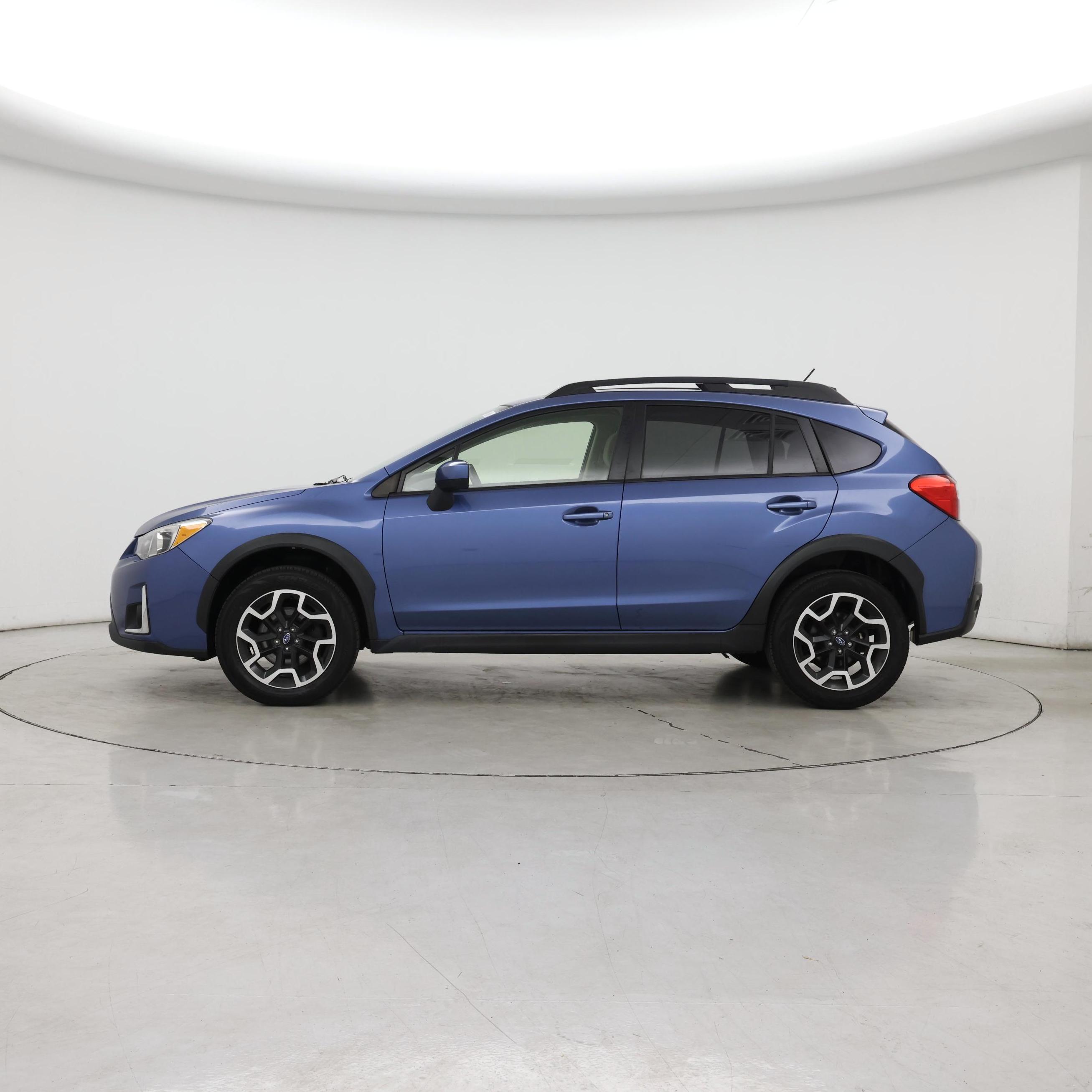 Thumbnail: 2016 Subaru XV Crosstrek - 3