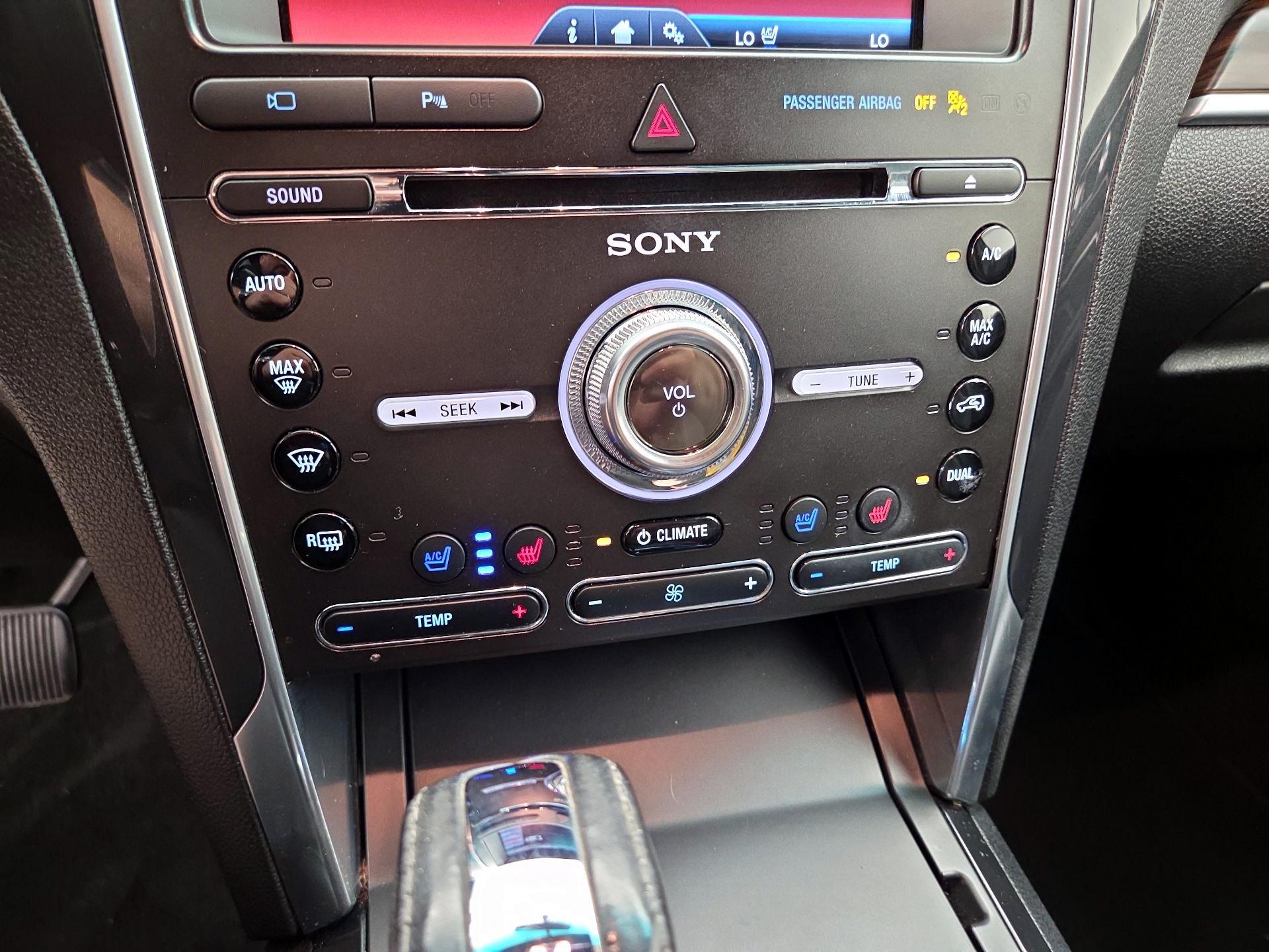 Thumbnail: 2016 Ford Explorer - 16