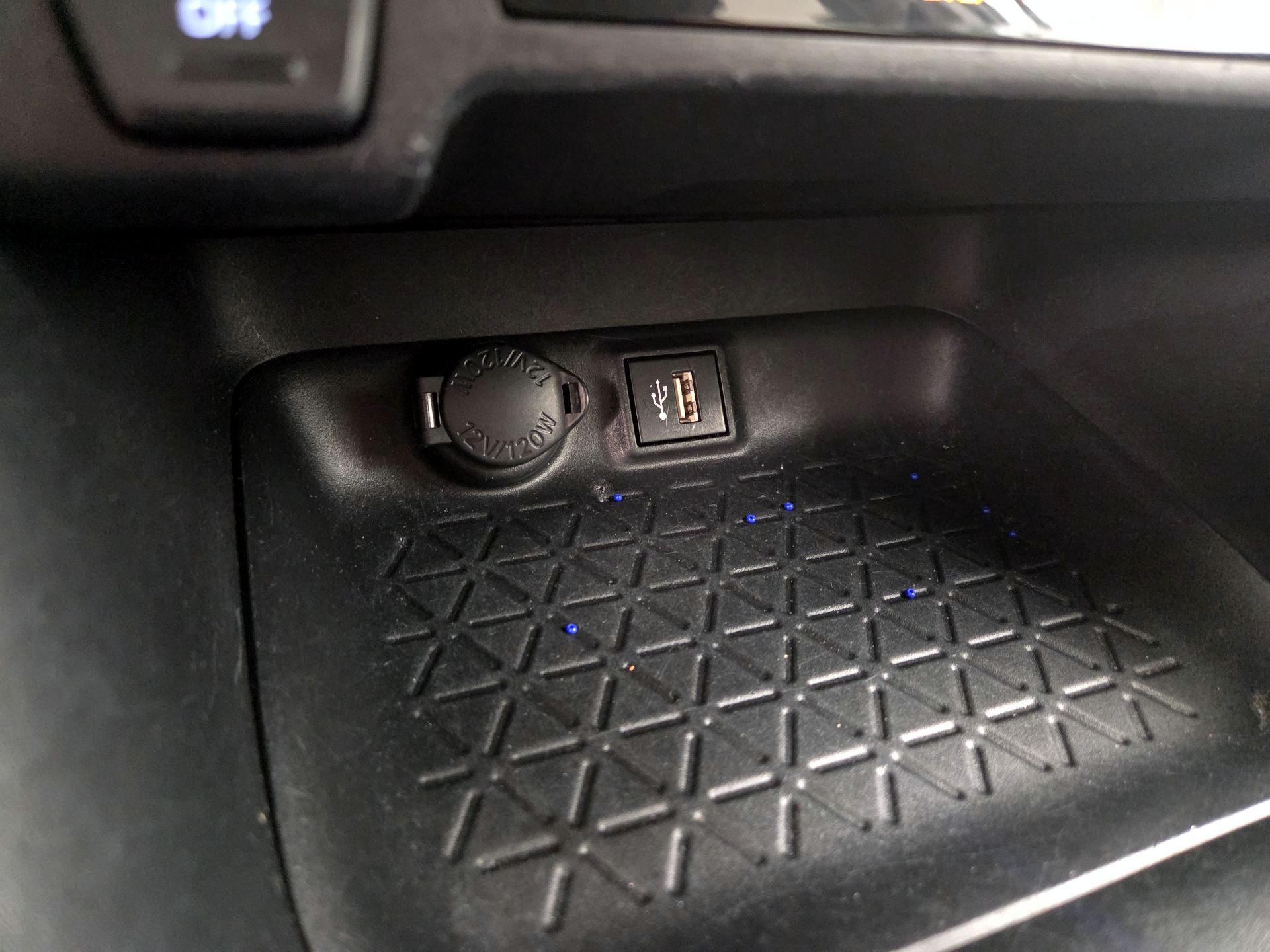 Thumbnail: 2024 Toyota RAV4 - 18