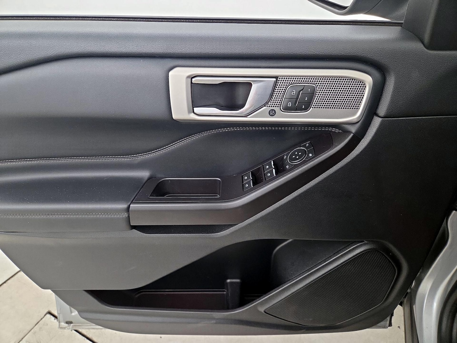 2020 Ford Explorer Limited - Photo 13