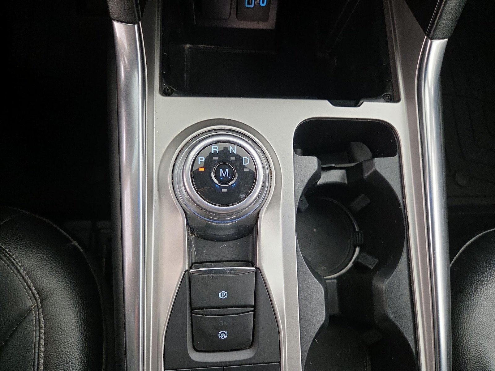 2020 Ford Explorer Limited - Photo 19