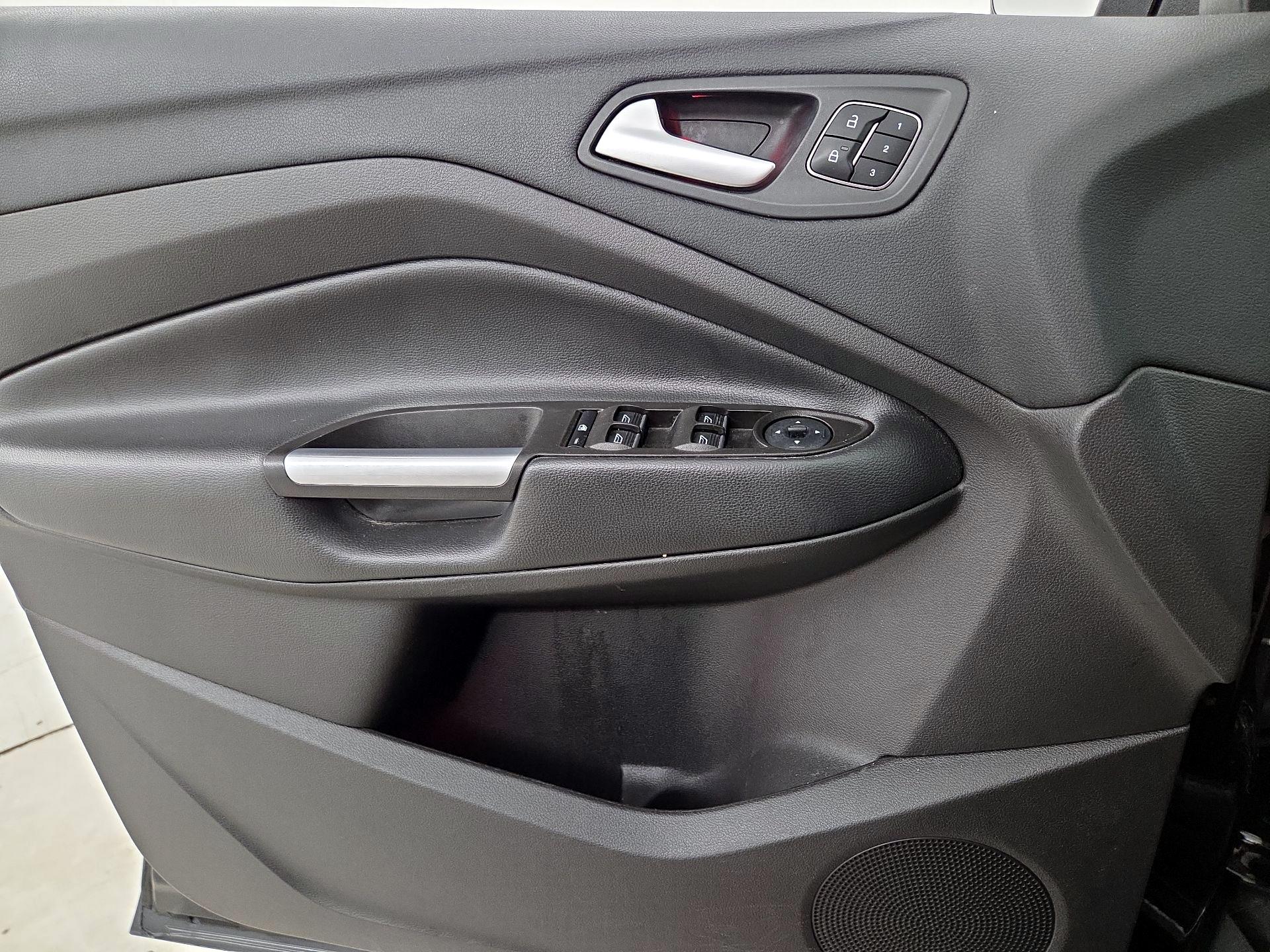 Thumbnail: 2017 Ford Escape - 12